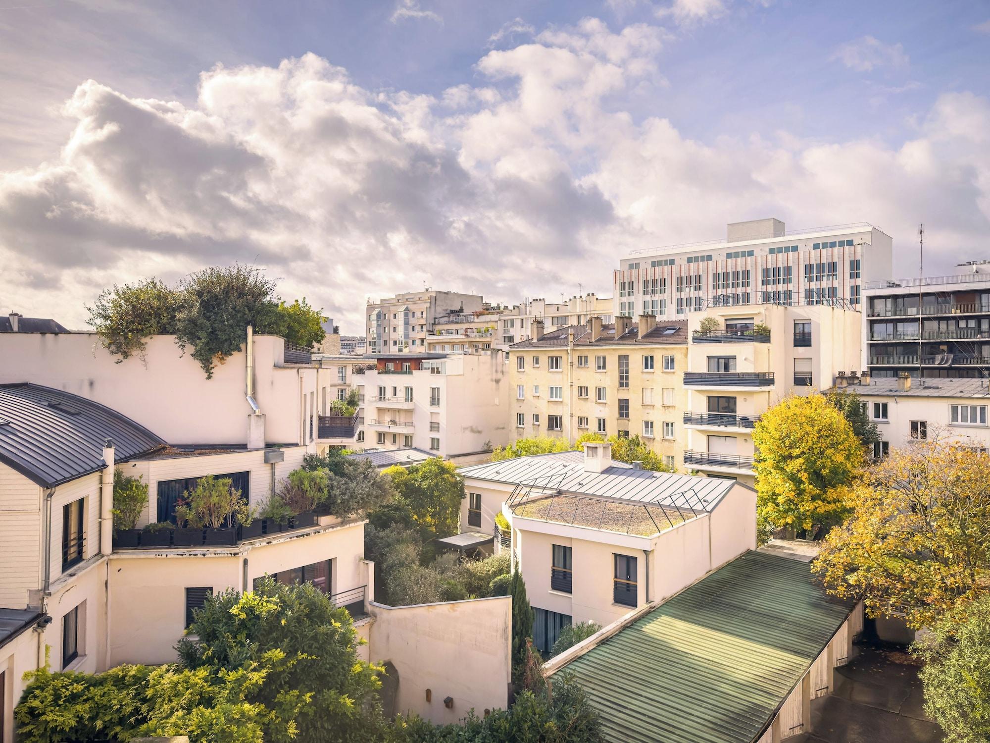 Vista da fachada ARK Hôtel Paris Boulogne
