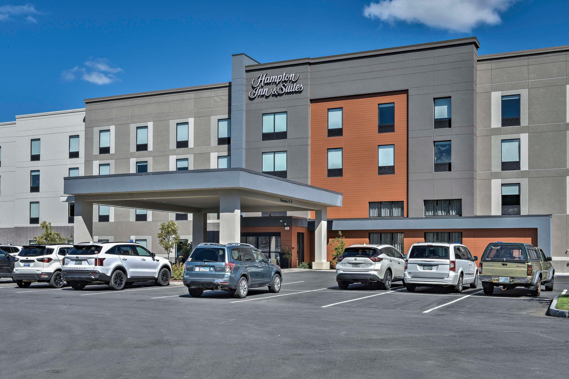 Vista Exterior Hampton Inn & Suites Keene