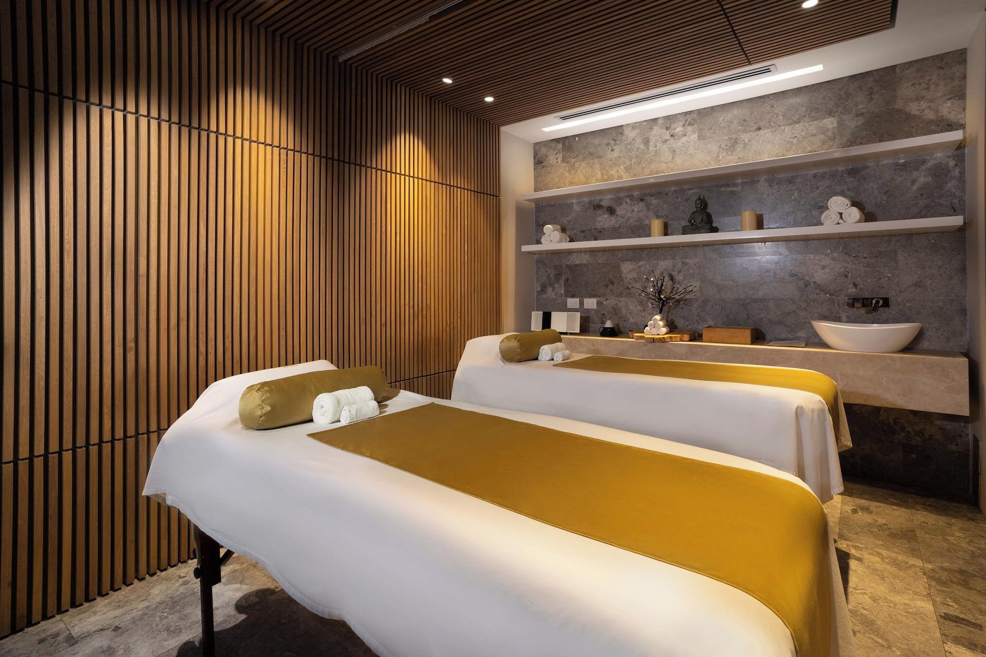 Spa Salvio Parque 93 Bogota, Curio Collection by Hilton
