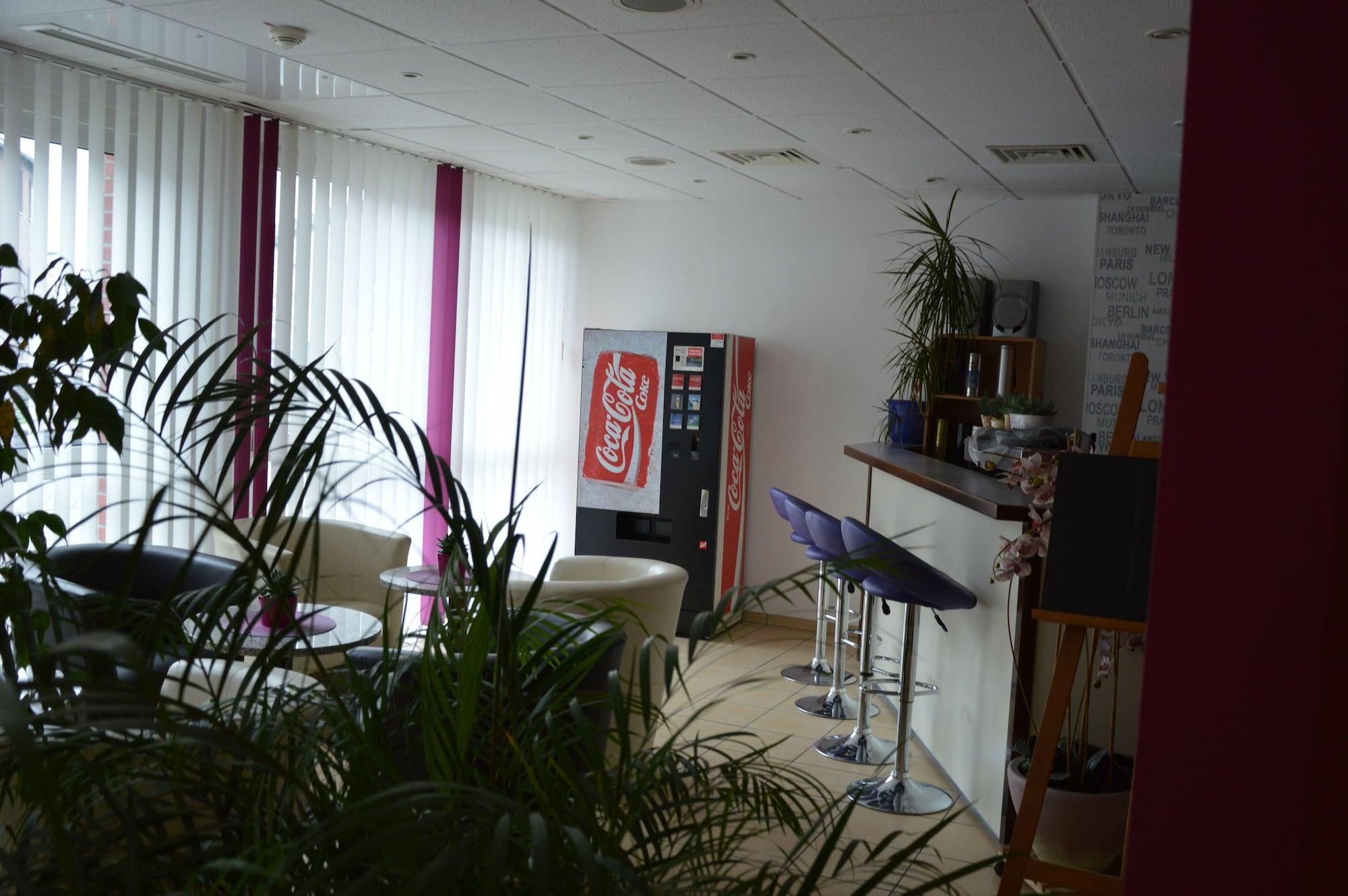 Bar/Salón Hotel Primula
