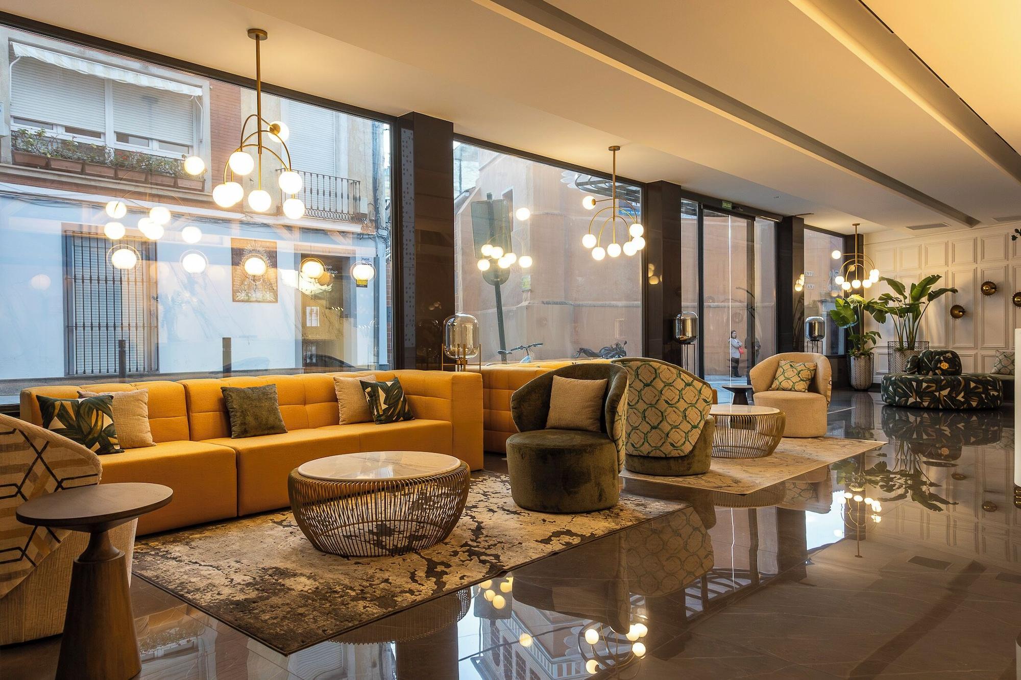 Vista Lobby Hotel Tres Campanas