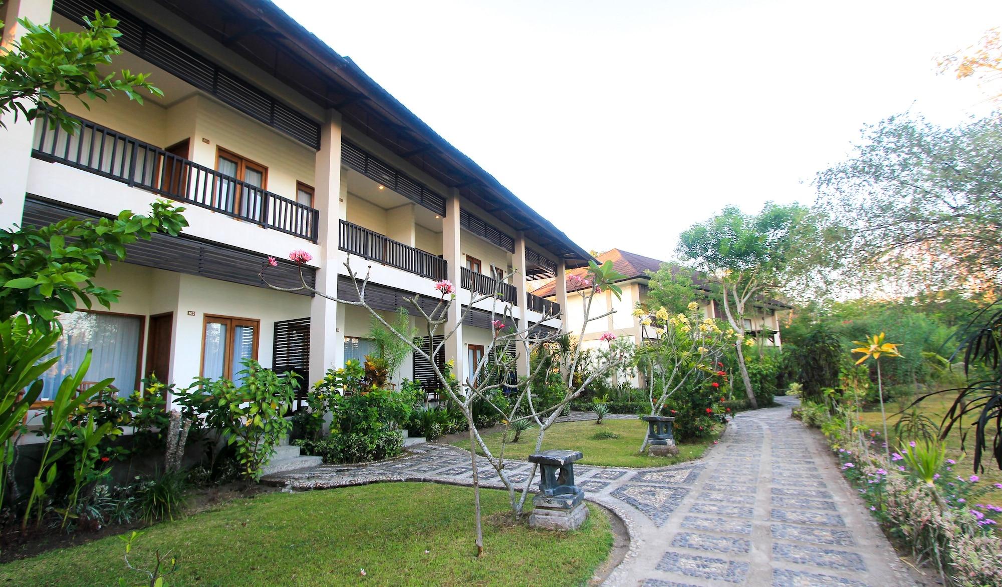 Vista Exterior Puri Sari Beach Hotel