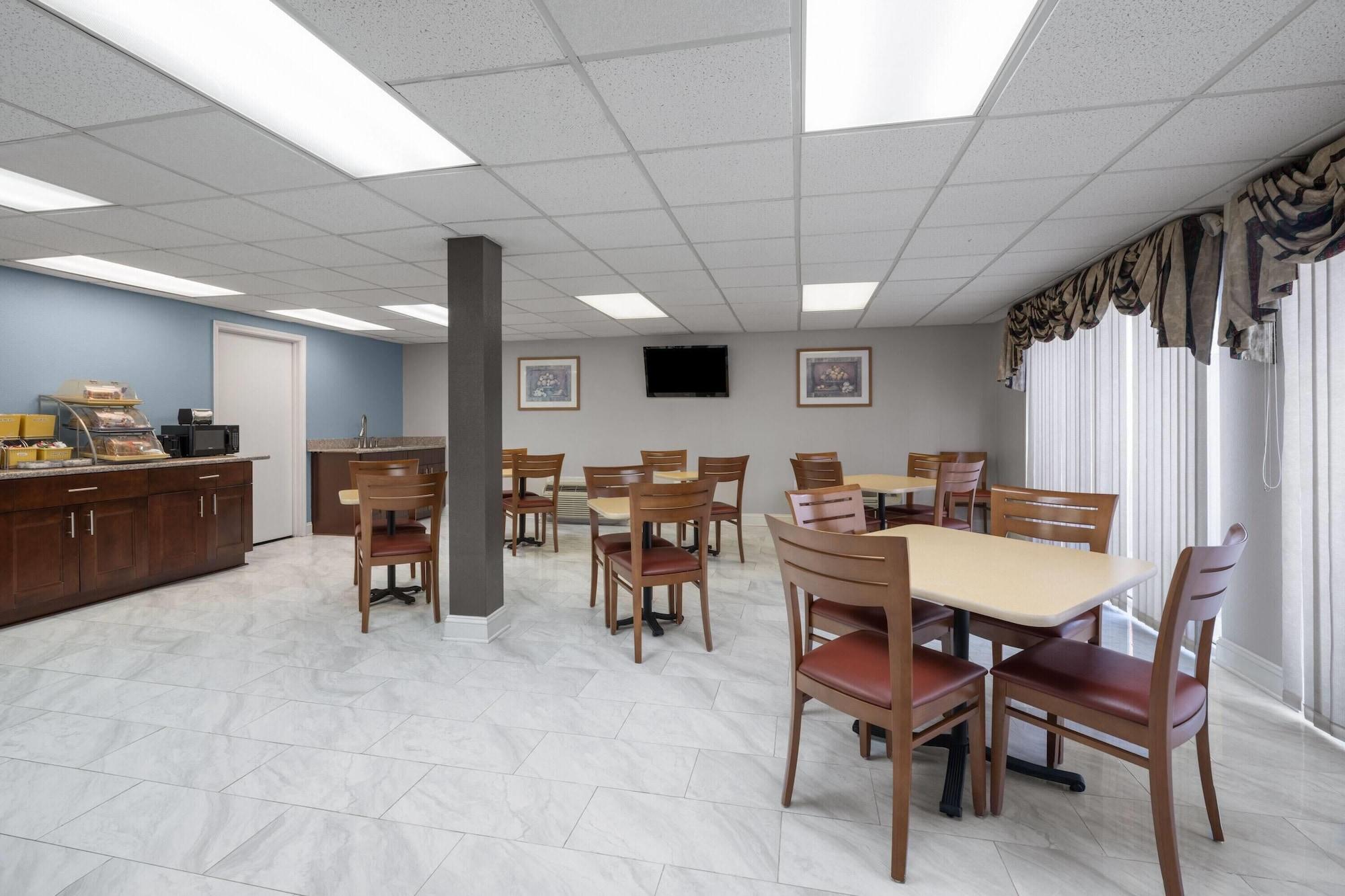 Restaurant Days Inn by Wyndham Alma