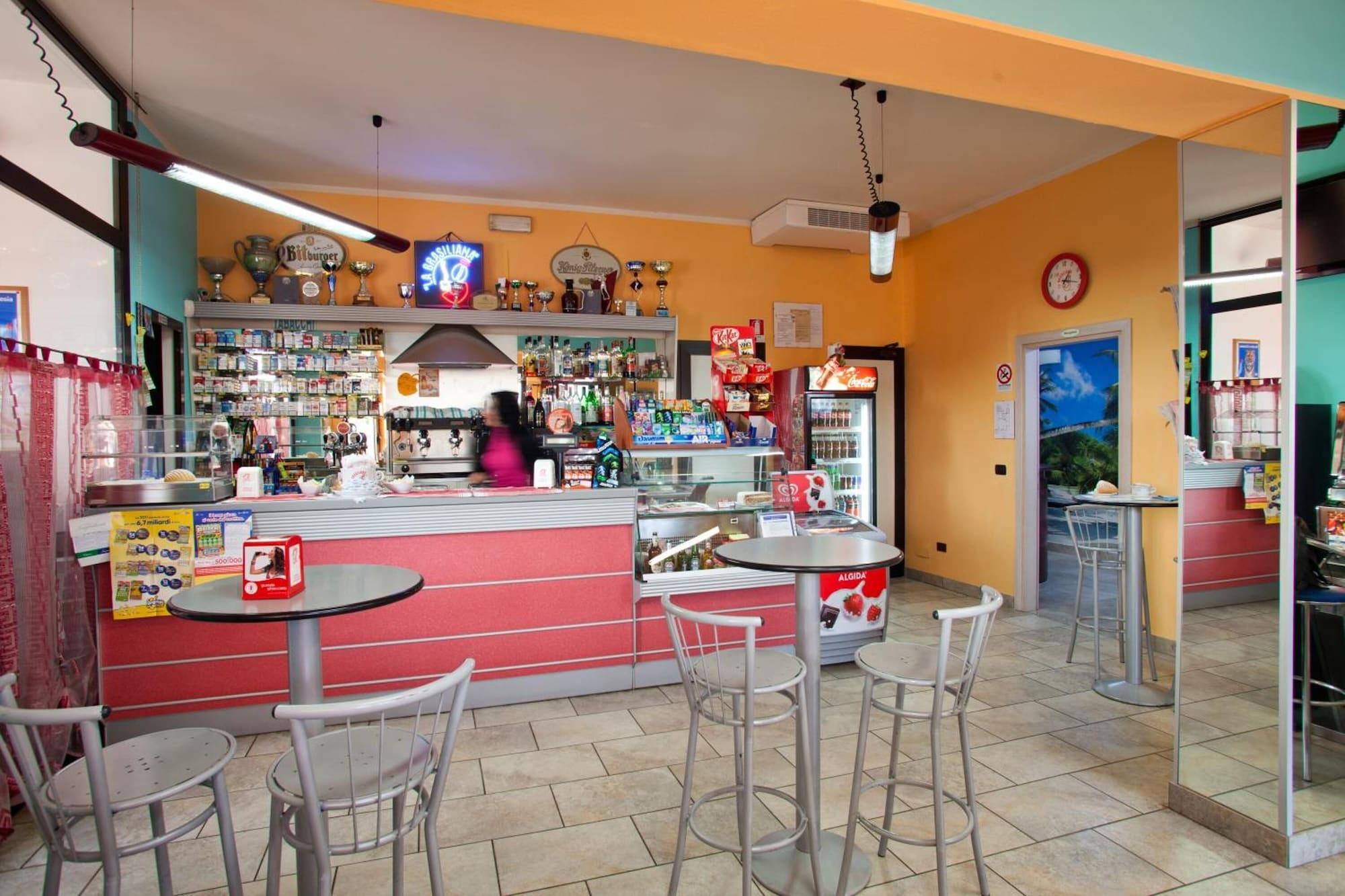 Bar/Salón Motel Karibe