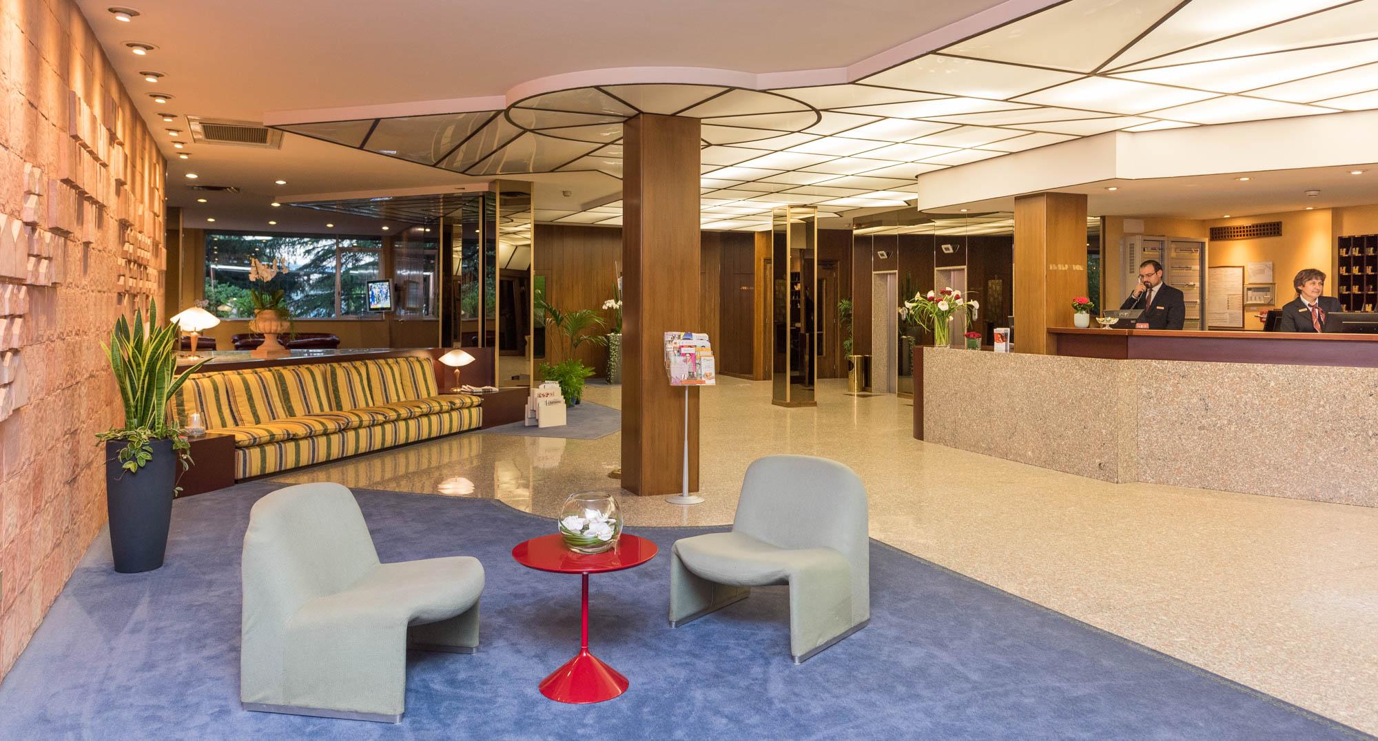 Vista Lobby SHG Hotel Bologna