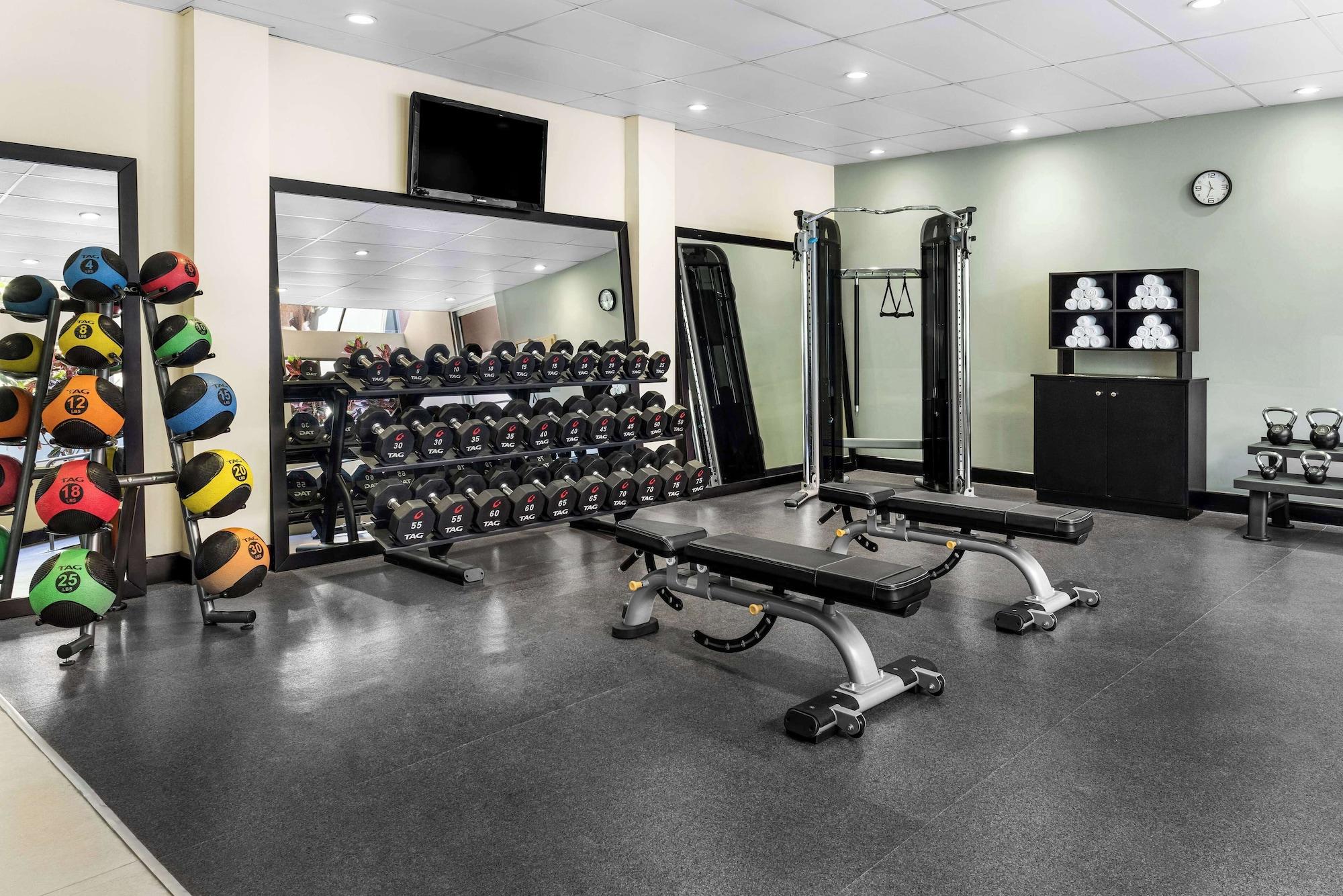 Gimnasio DoubleTree by Hilton Cariari - San Jose Costa Rica