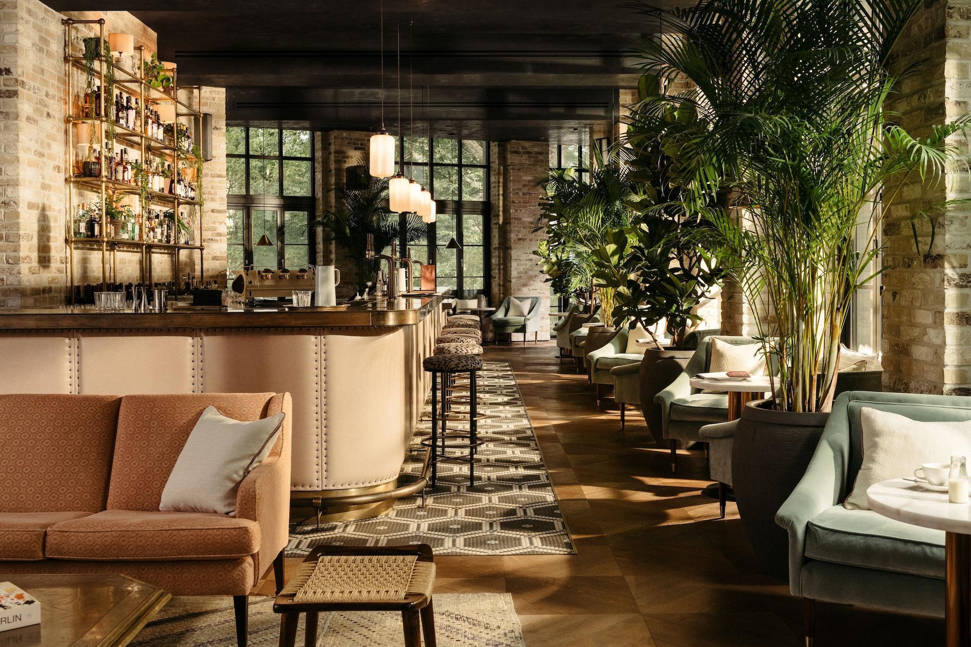Vista Lobby The Hoxton Southwark