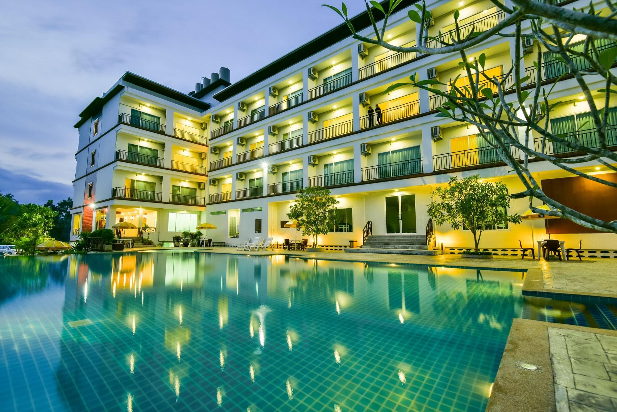 Vista Piscina Southgate Residence Hotel