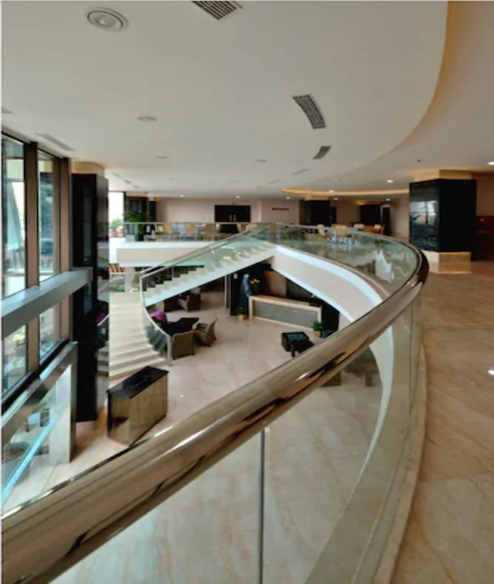 Vista Lobby Hotel California Bandung