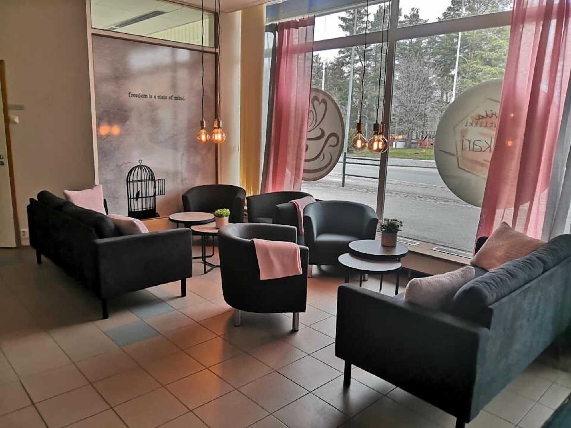 Bar/Salón Hotelli Tarjanteen majoitushuoneet Virrat