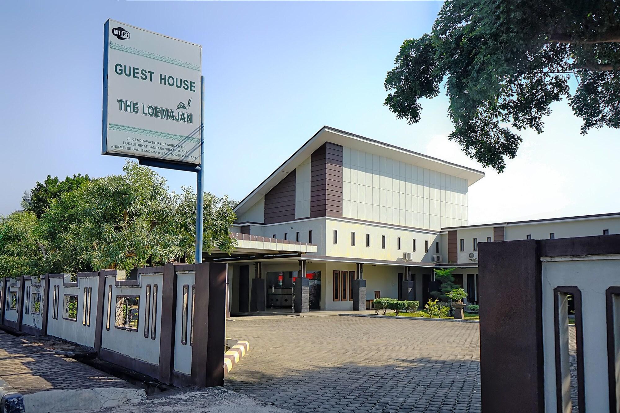 Vista Exterior OYO 1283 Guest House Loemajan