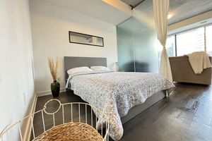 Alquiler Vacacional - Luxury Downtown King St W condo| 718Mbps| Transit @ Doorstep| CN Tower,Union etc