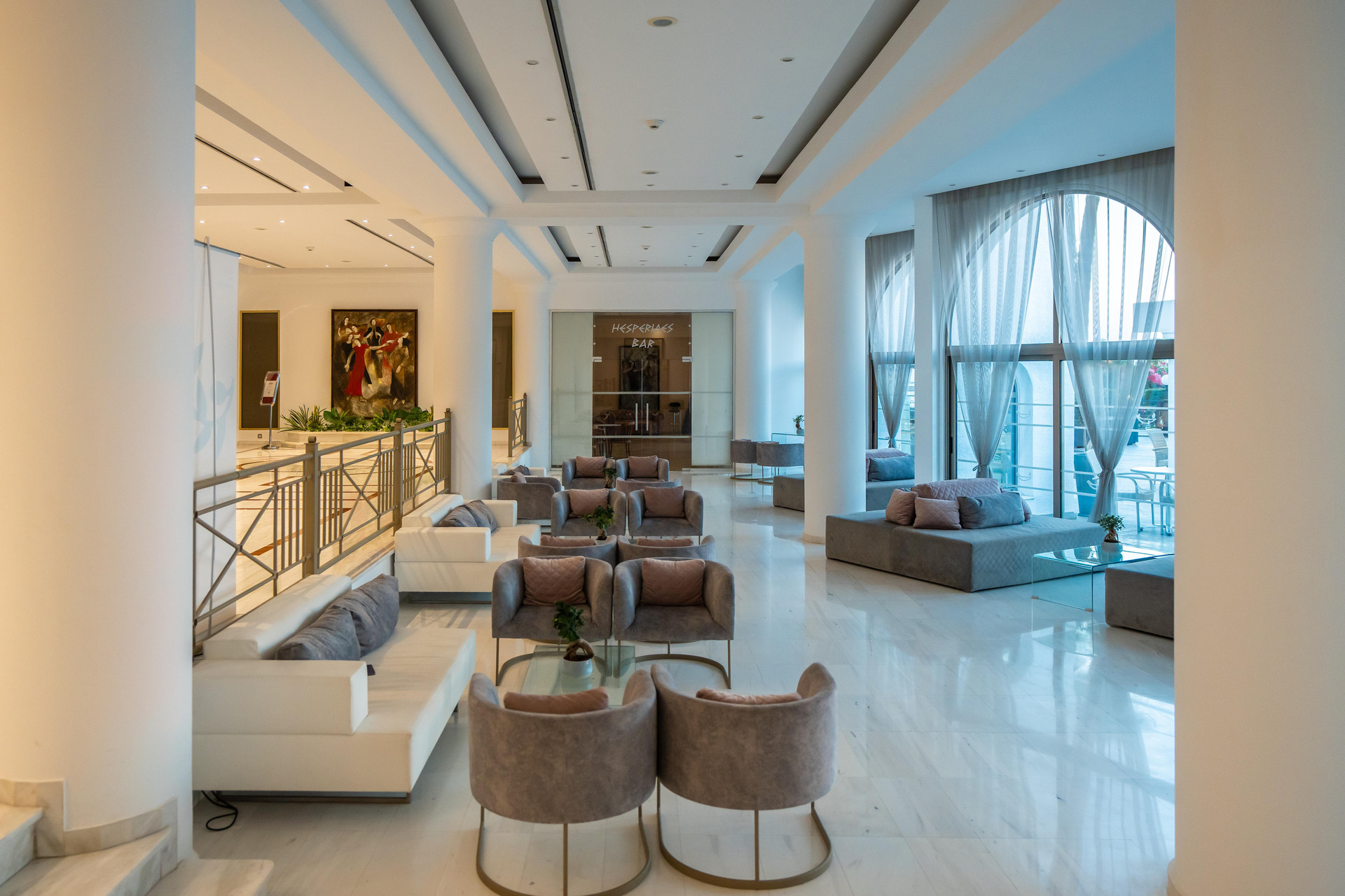Vista Lobby Golden Coast Beach Hotel