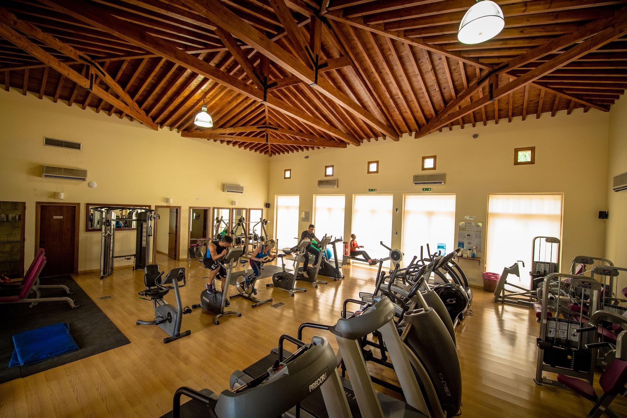 Gimnasio Aphrodite Hills Rentals – Apartments