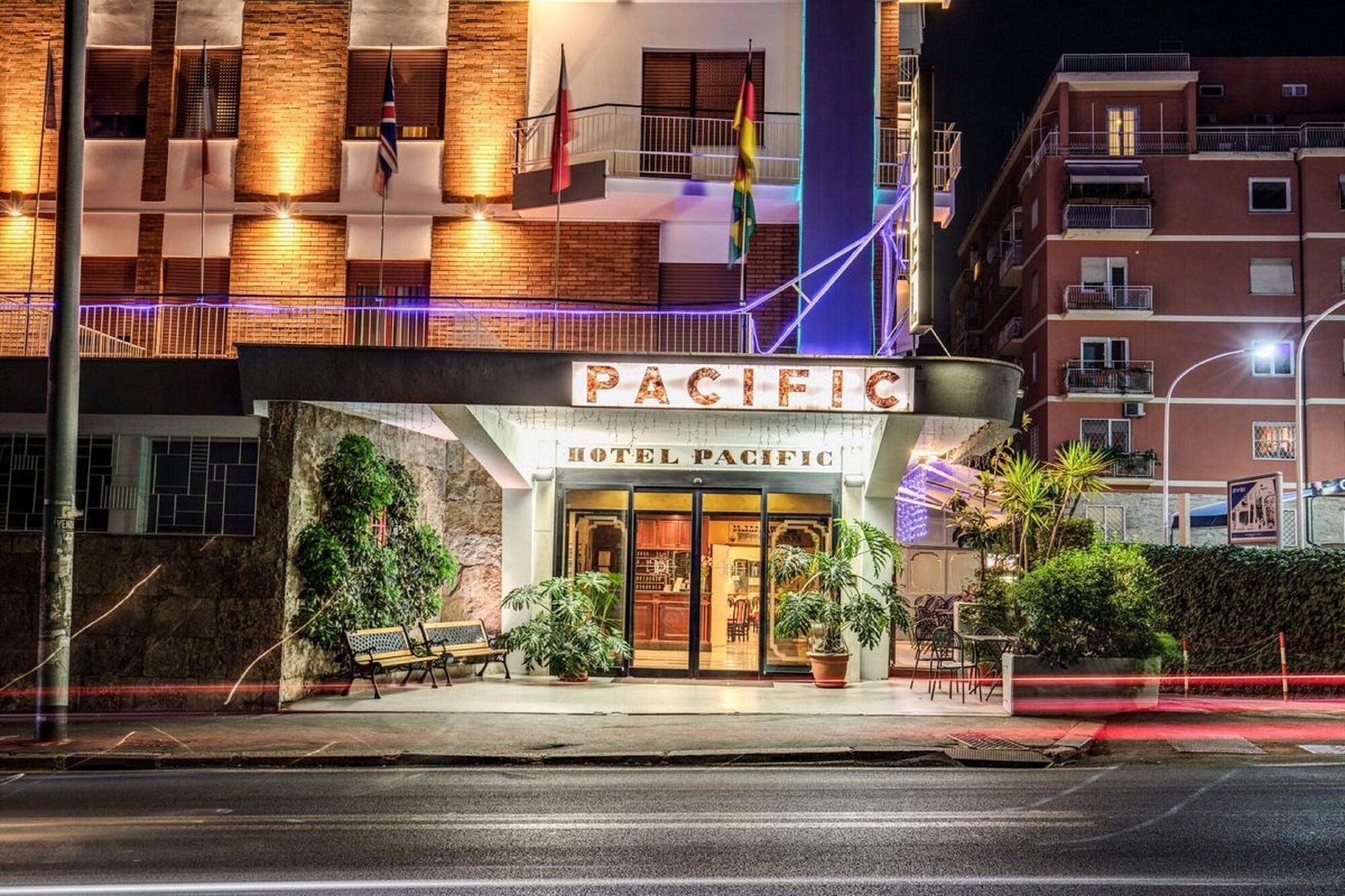 Vista Exterior Hotel Pacific Roma