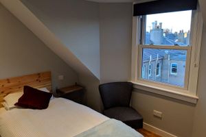 Alojamiento - Falcon Crest Guest House