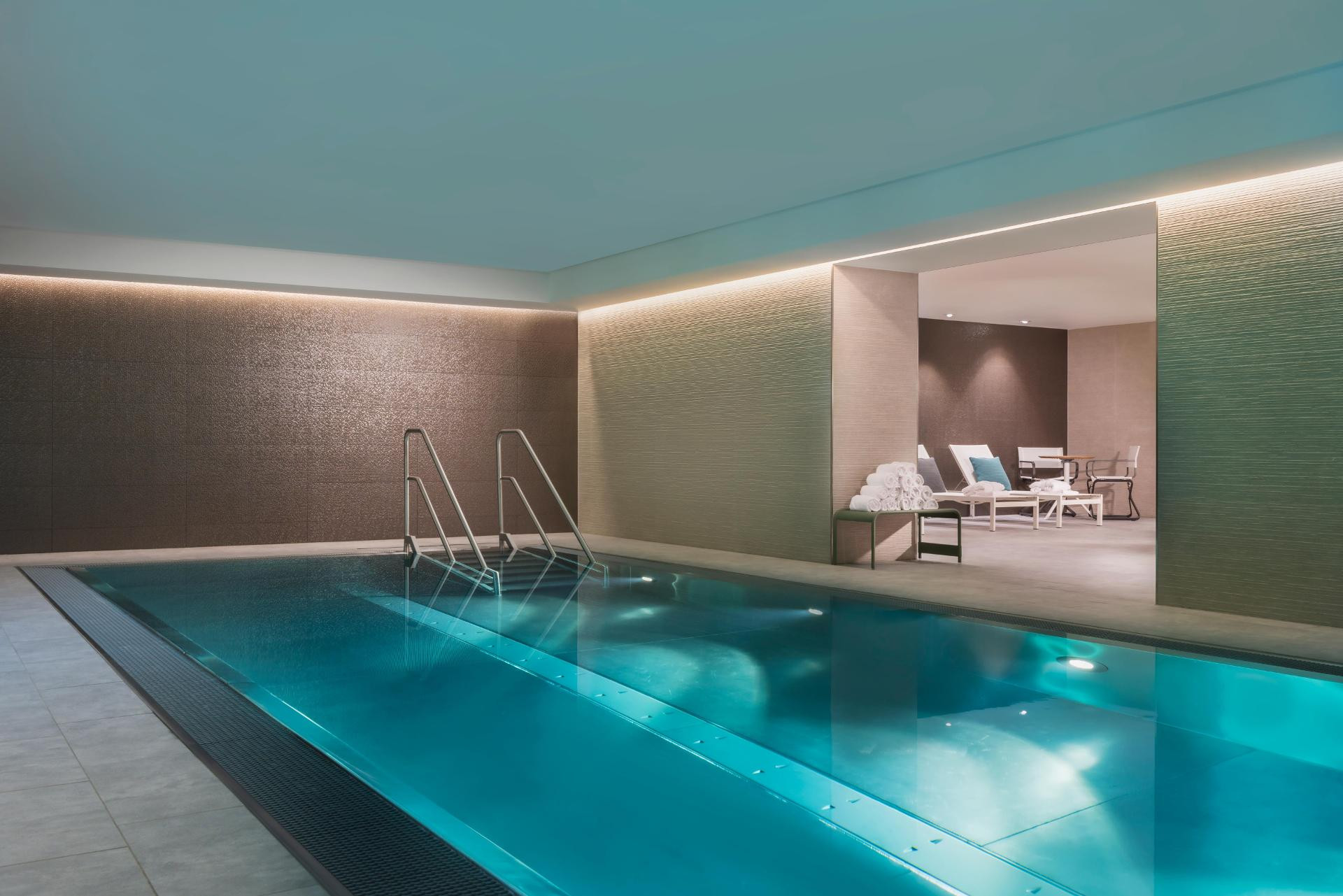 Vista Piscina Adina Apartment Hotel Leipzig