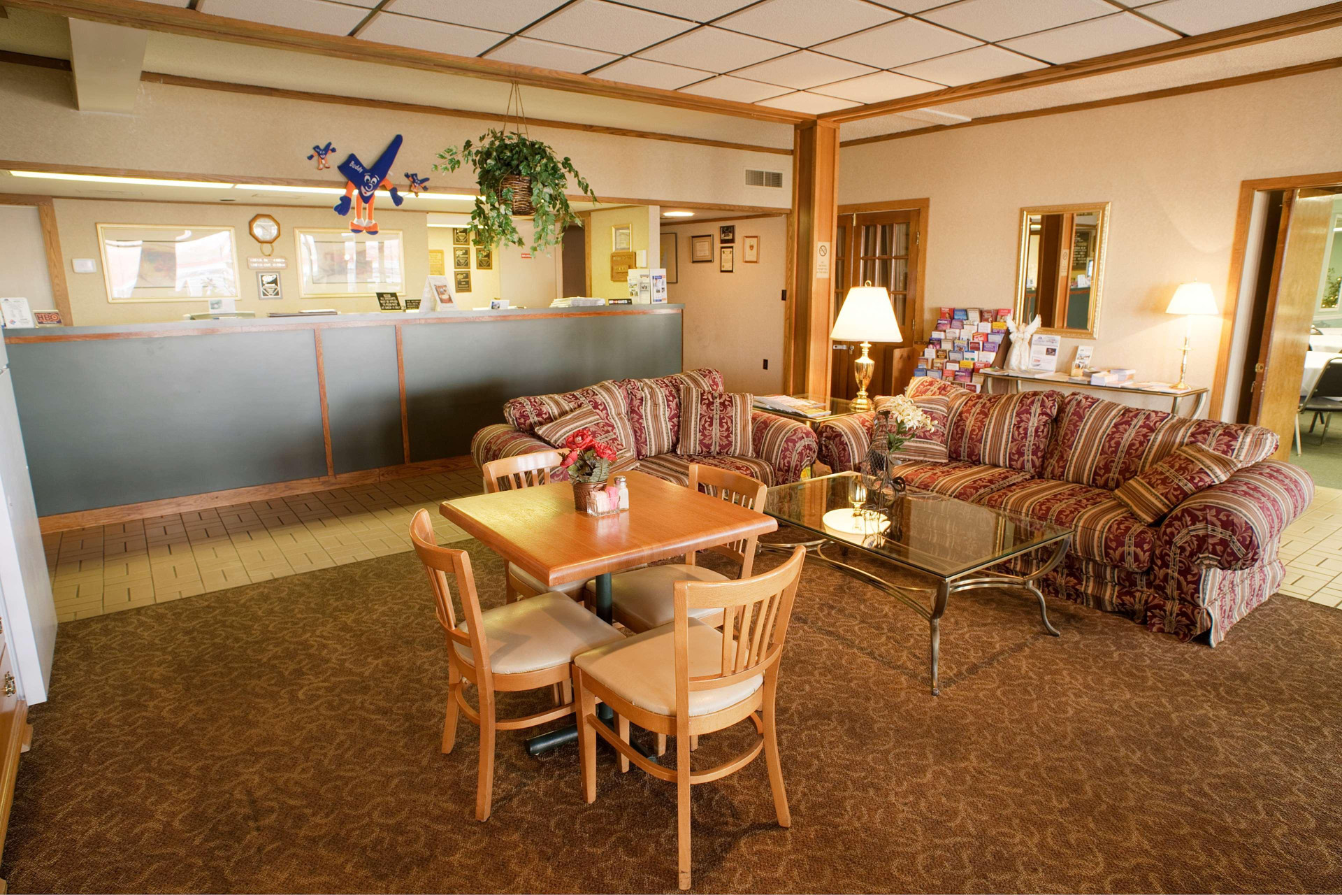 Vista Lobby Travelodge by Wyndham Salisbury MD