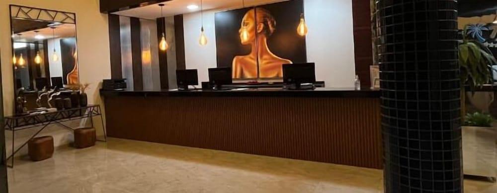 Vista Lobby Toddes exclusive resort