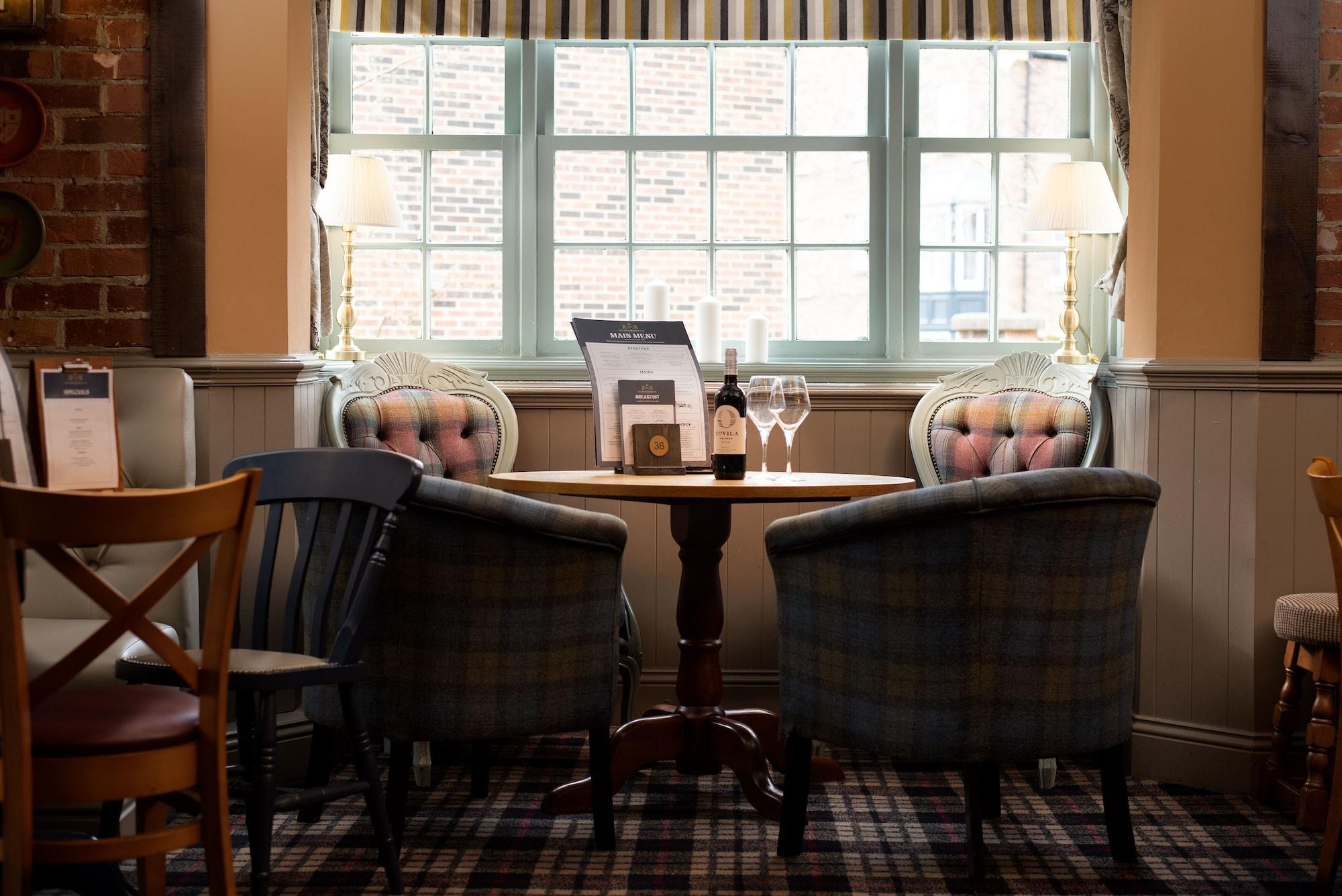 Bar/Salón The Kingslodge Inn - The Inn Collection Group