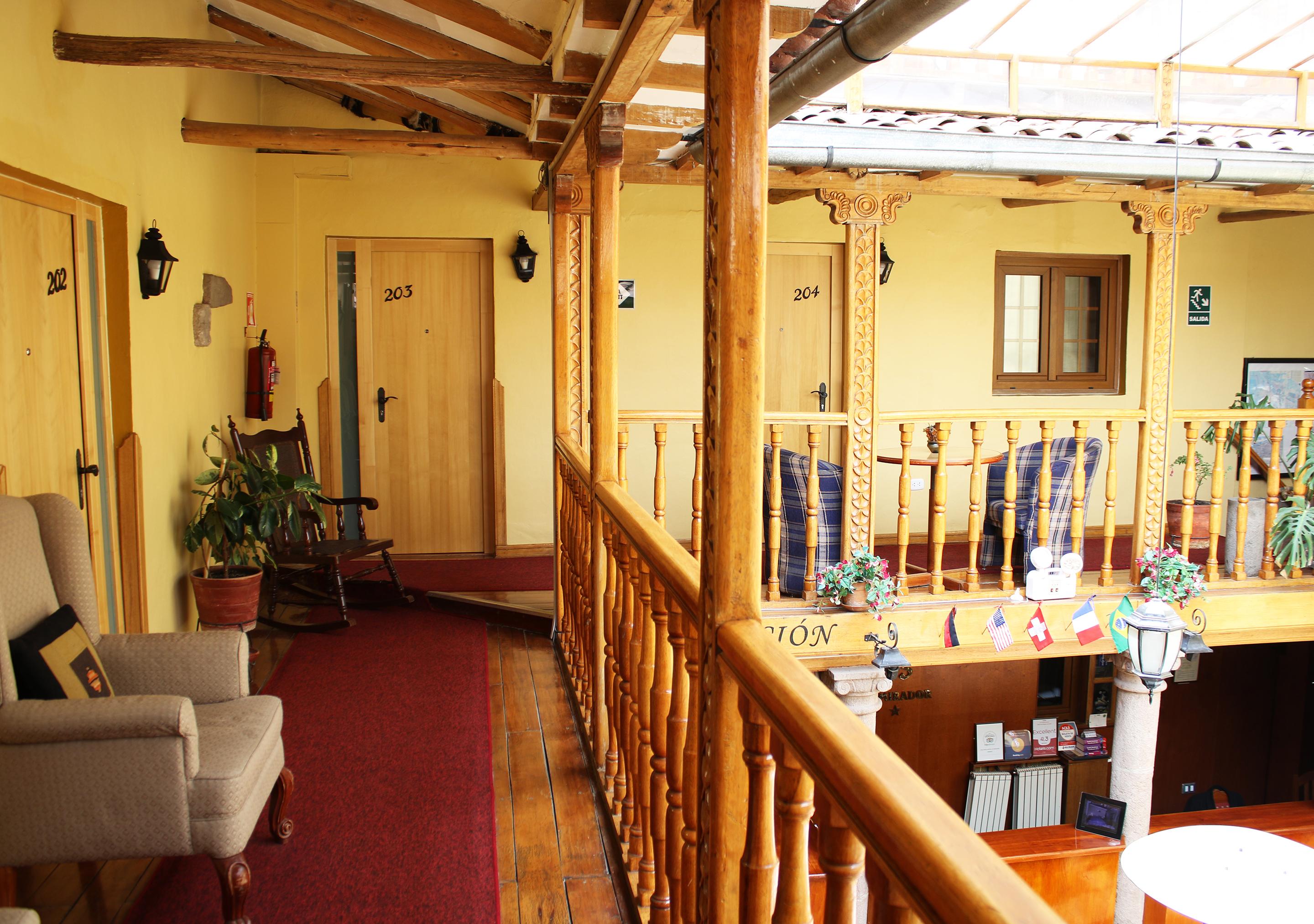 Vista Lobby Hotel & Mirador Los Apus