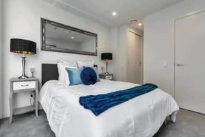 Alquiler Vacacional - Stylish 1 Bedroom With Office Area Plus Parking!