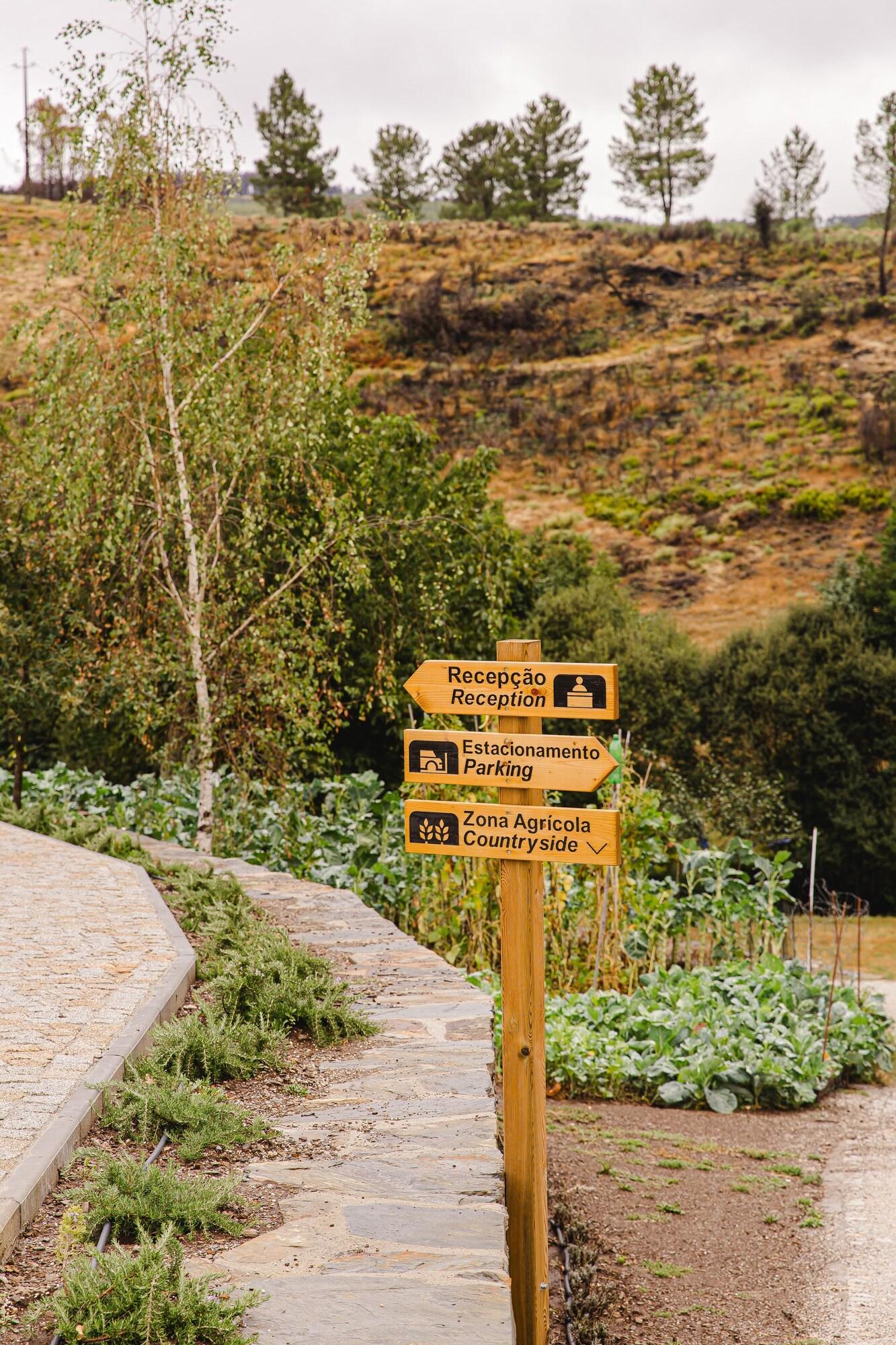 Vista Exterior TerraSense Mountain Charm Retreat & Farm