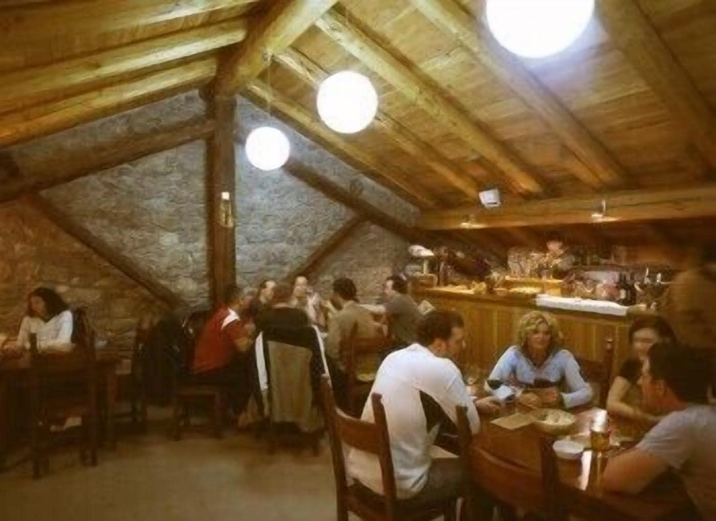 Bar/Salón Chalet Faure