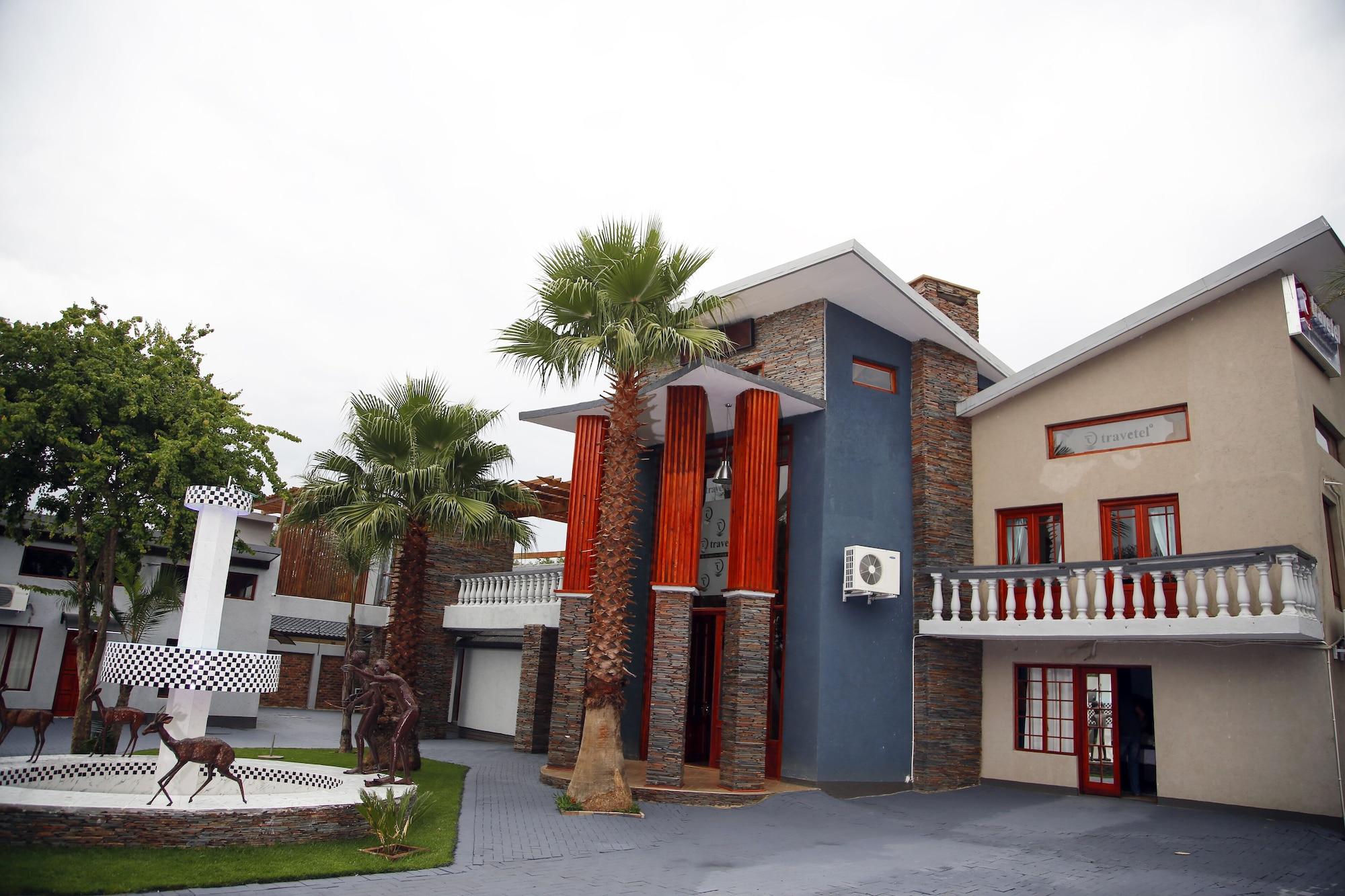 Vista Exterior Travetel OR Tambo Airport Hotel