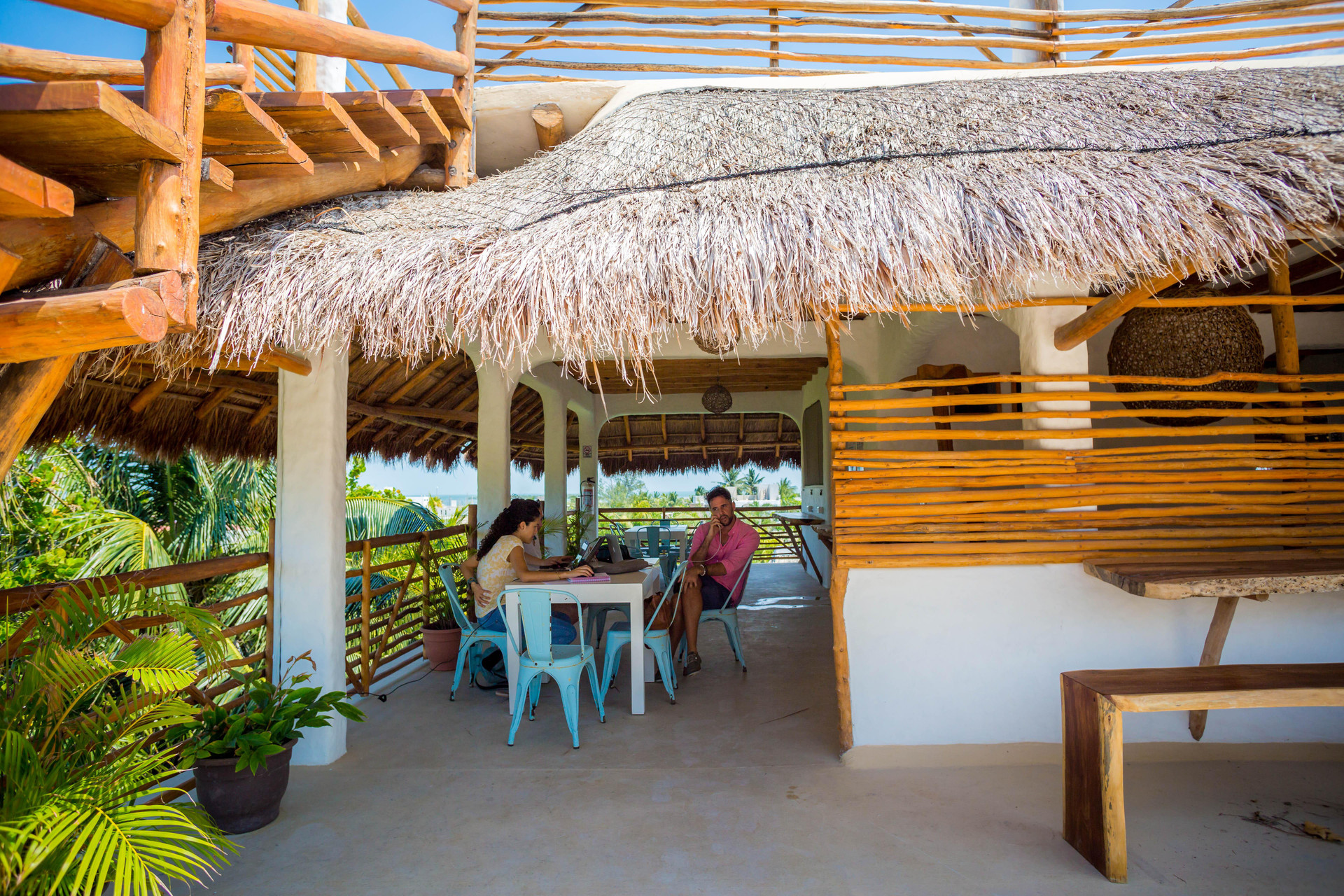Restaurant Tropical Suites By Baleine Group