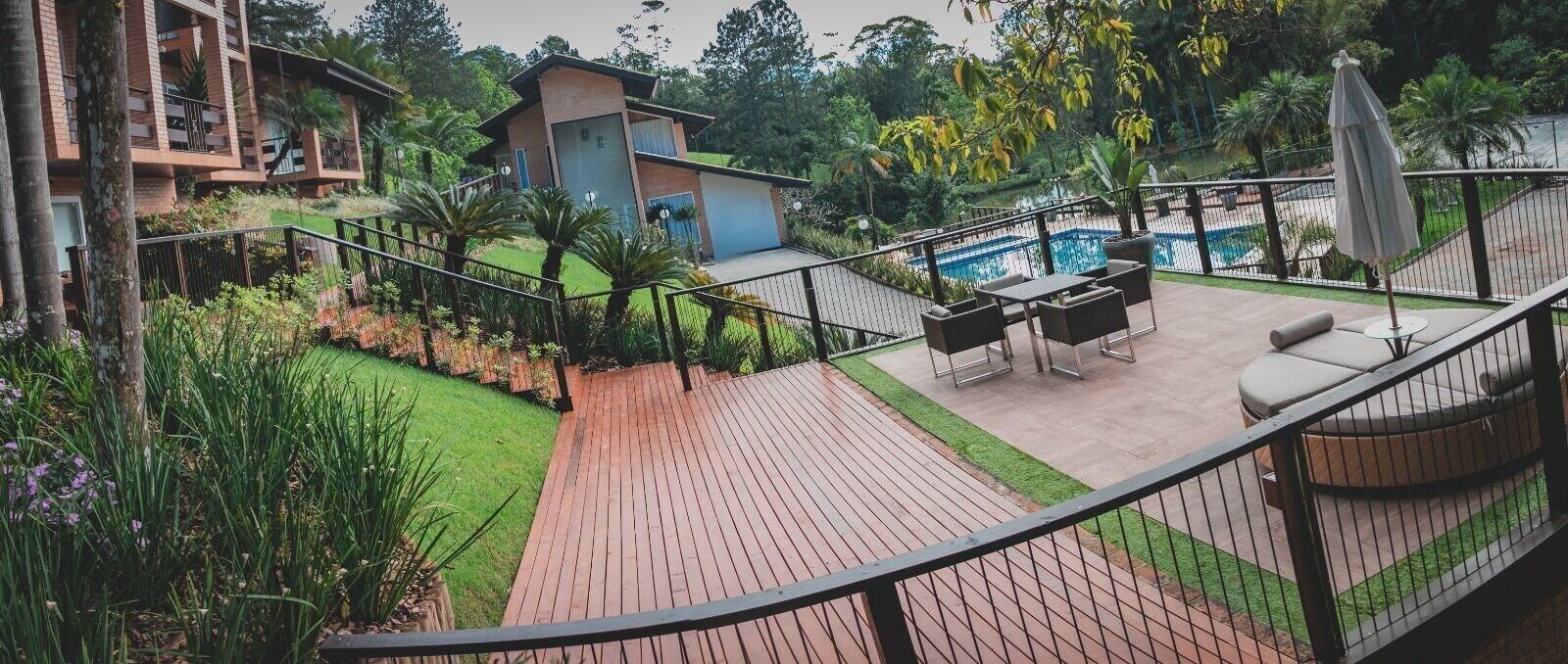 Vista Lobby Village du Lac Hotel