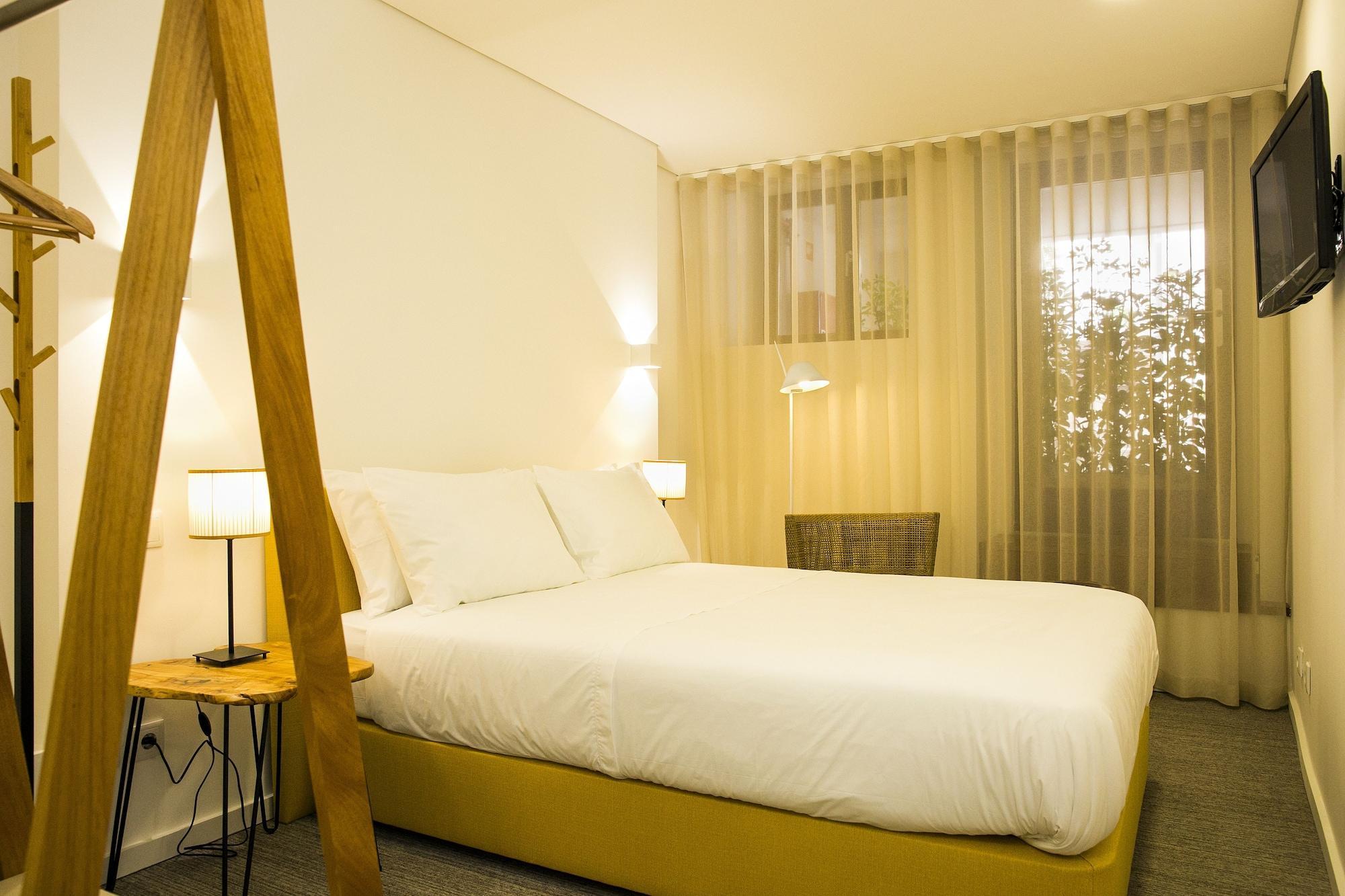 Varios BO - Álvares Cabral Guest House
