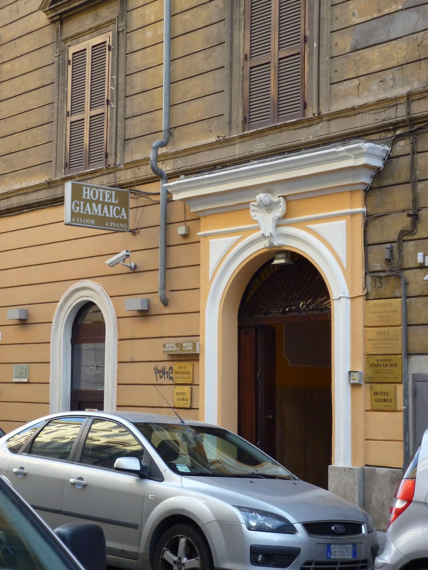 Varios Hotel Giamaica for Girls & Ladies Only