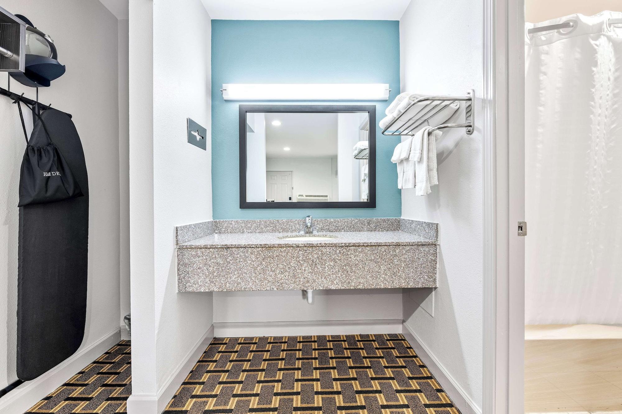 Equipamiento de Habitación SureStay by Best Western Huntsville University Area