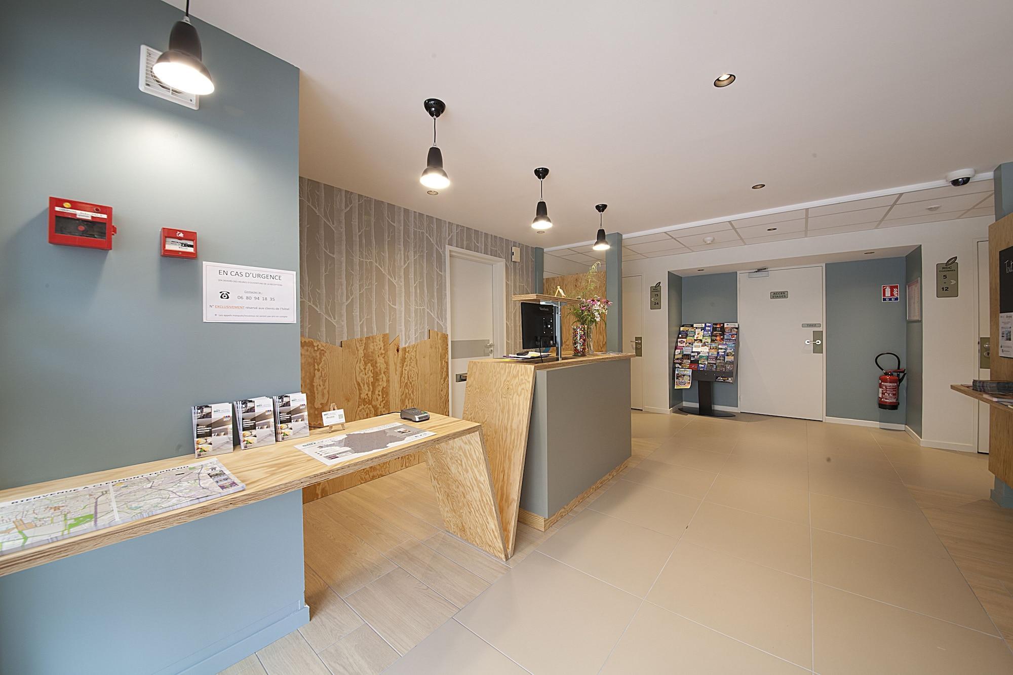 Vista Lobby Brit Hotel Essentiel Arverne Clermont Sud