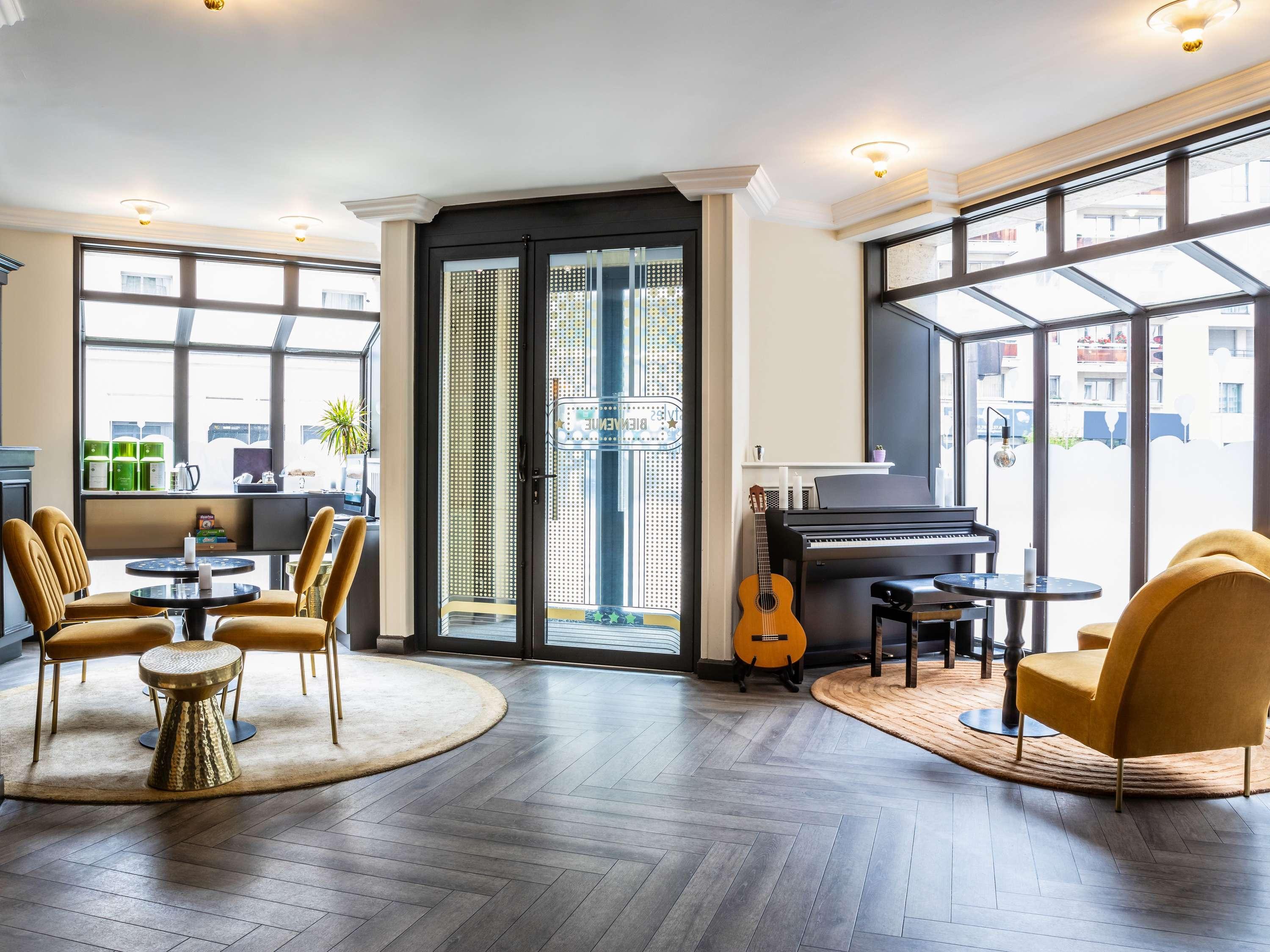 Bar/Salón ibis Styles Paris 15 Lecourbe