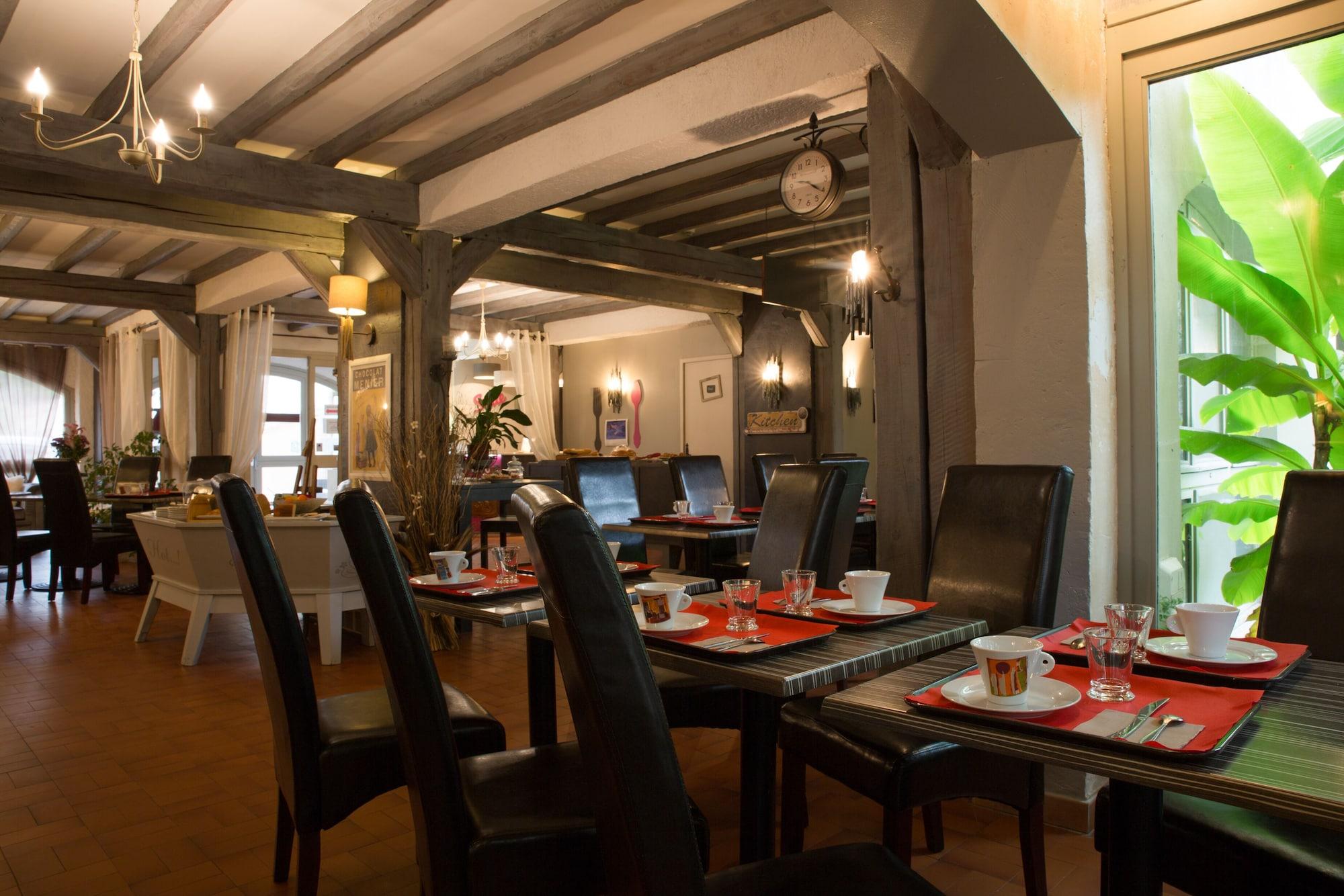 Restaurant The Originals Access, Hostellerie des Pins