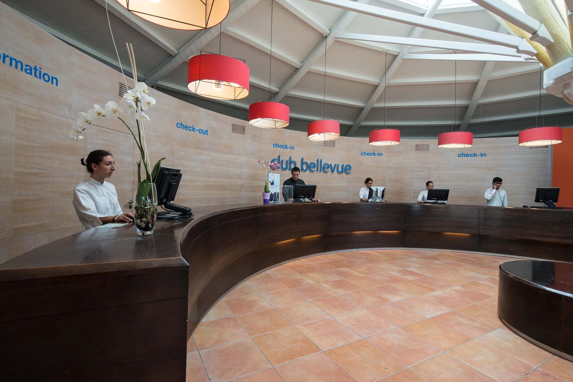 Vista Lobby Hotel BelleVue Club