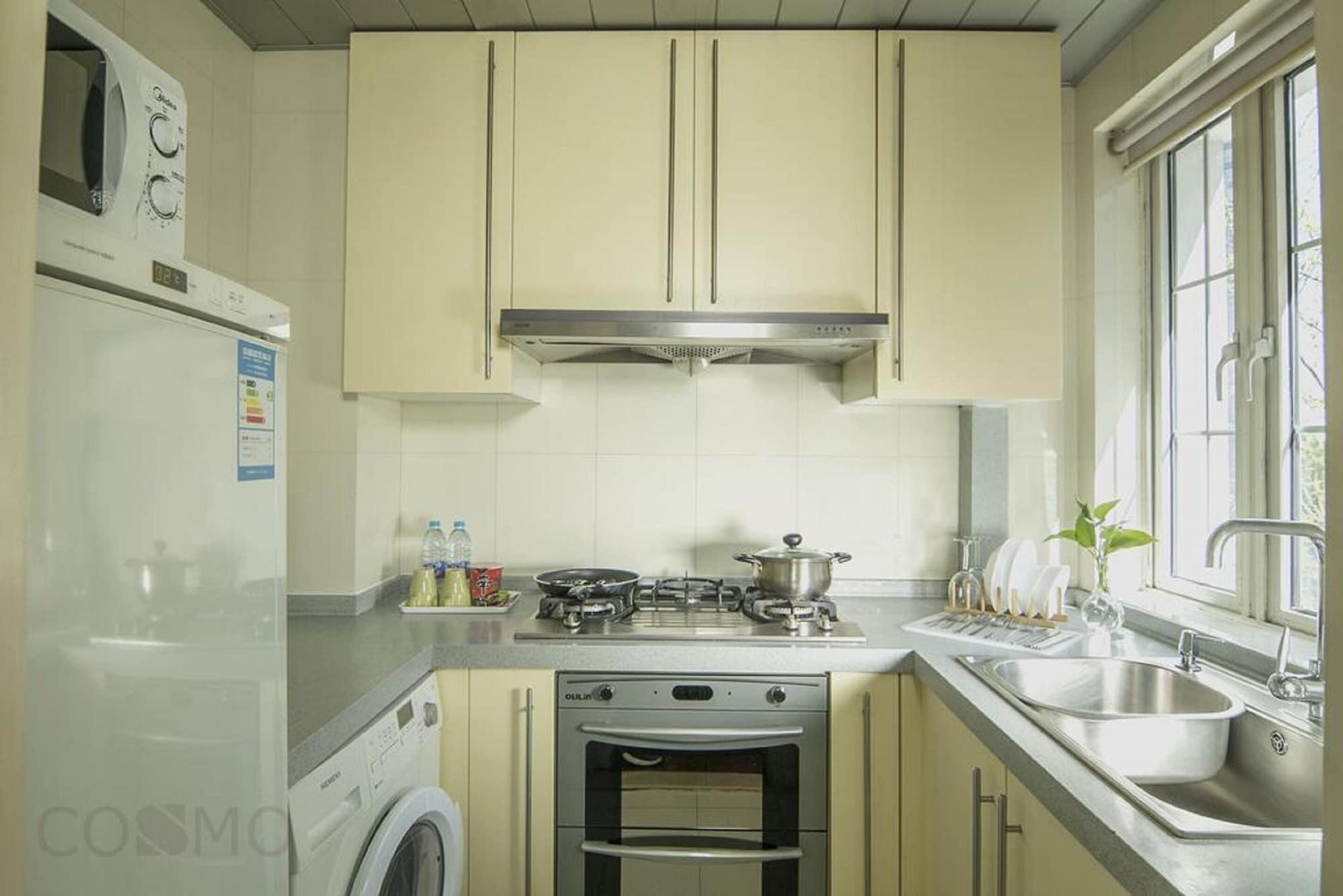 Restaurant Ladoll Service Apartment