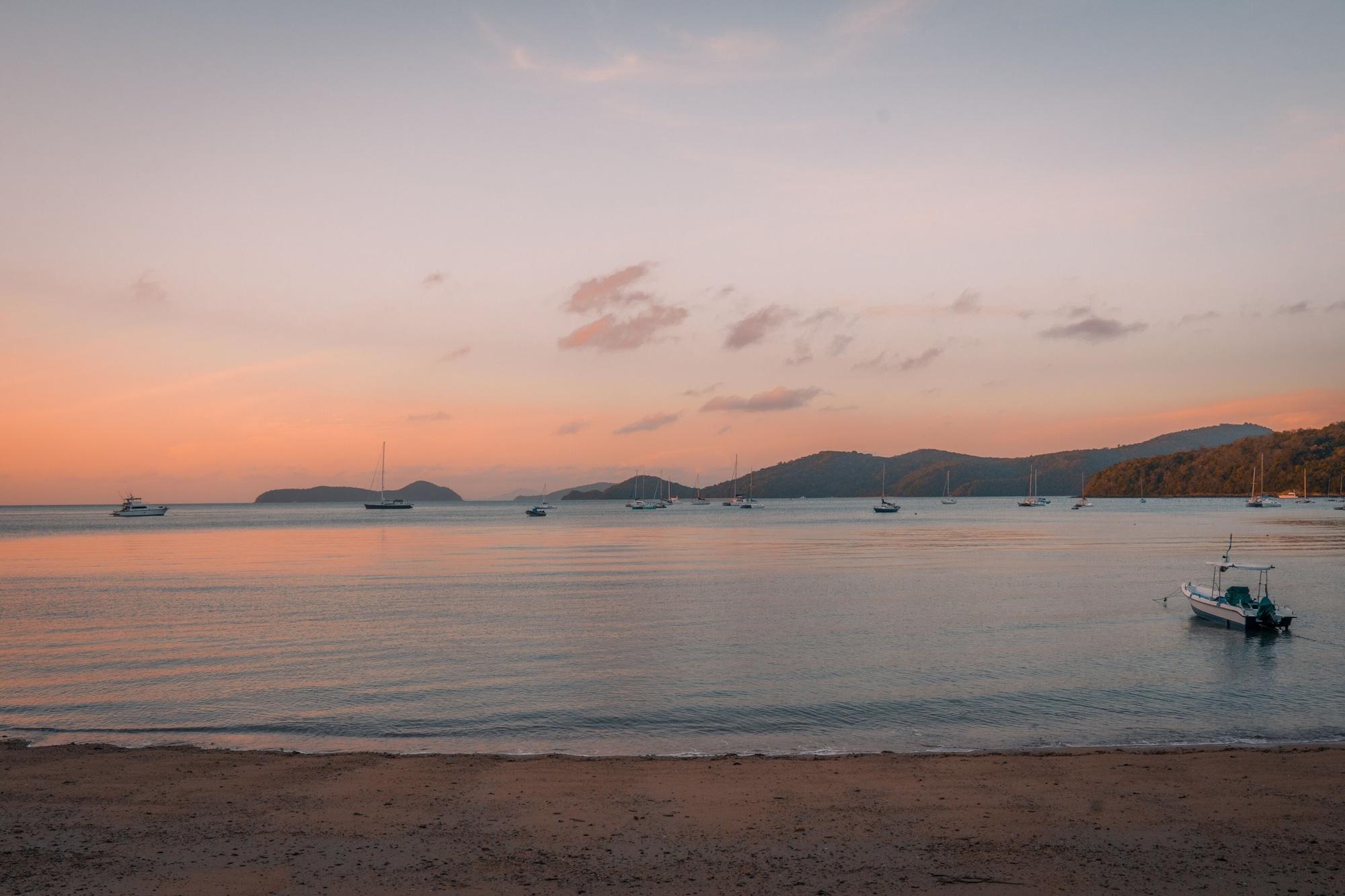 Vista Exterior The Cove Phuket