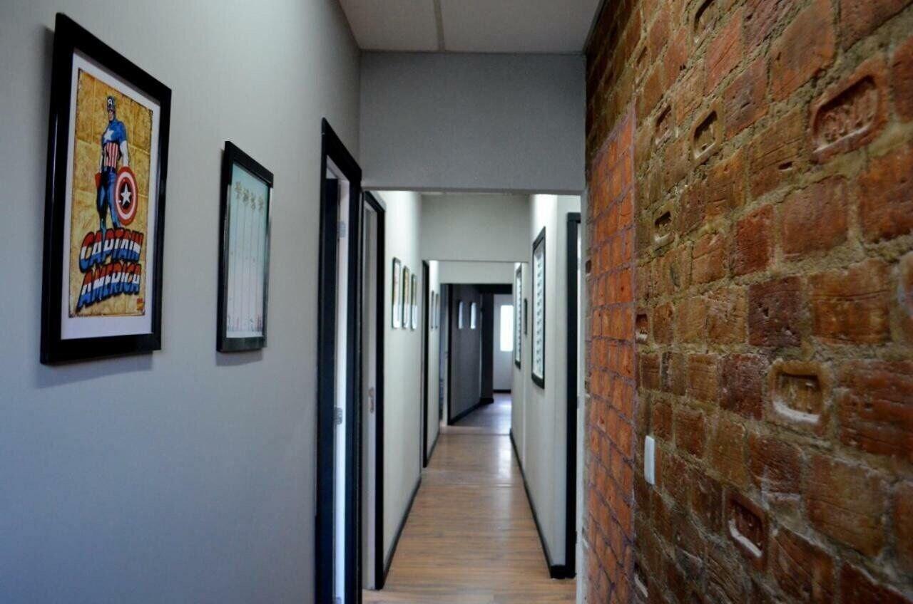 Vista Lobby Visa Hostel