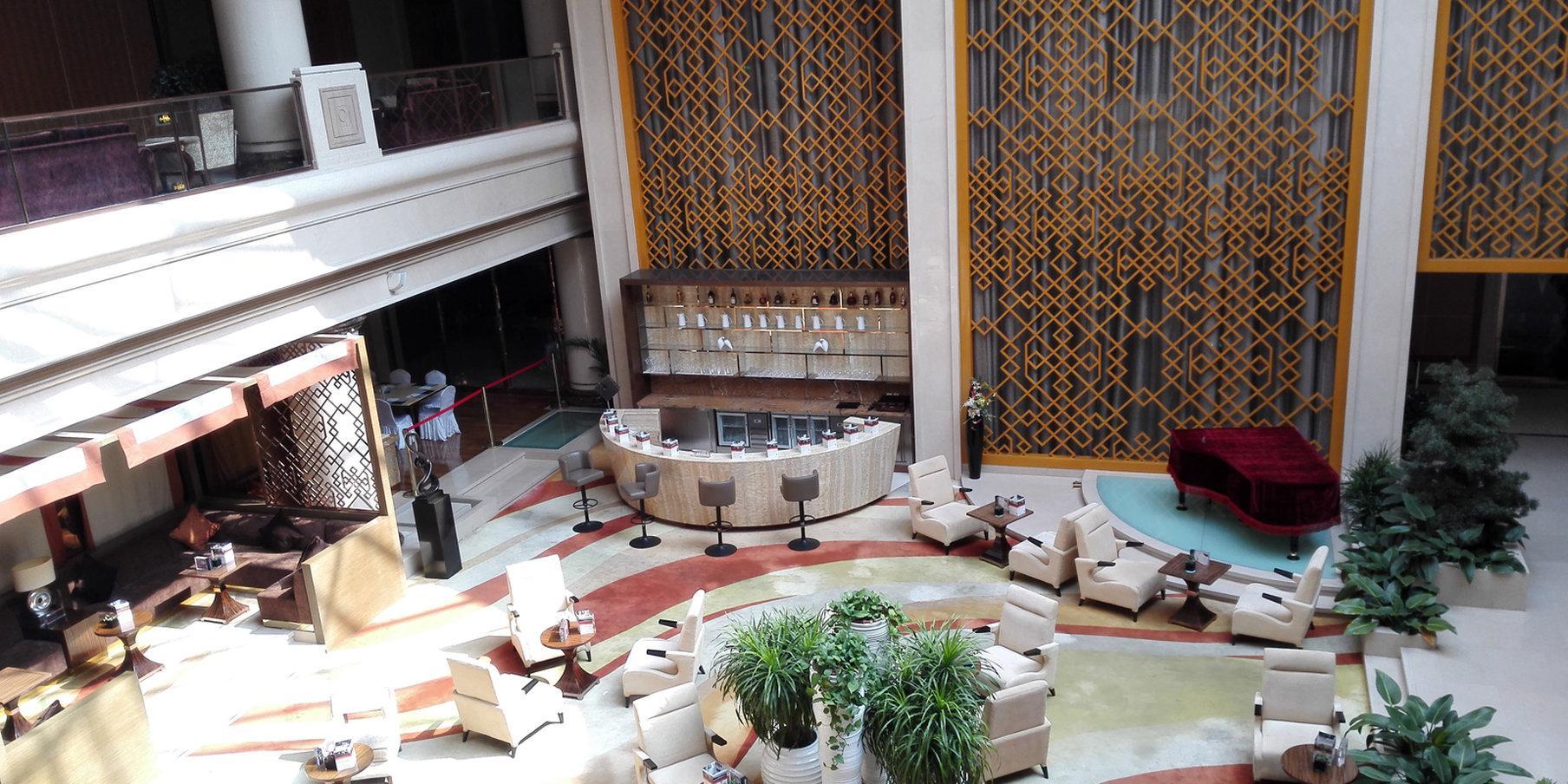 Bar/Salón Crowne Plaza Ordos