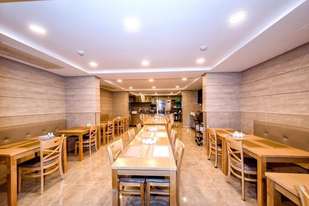Restaurant FLORAL HOTEL J DREAM