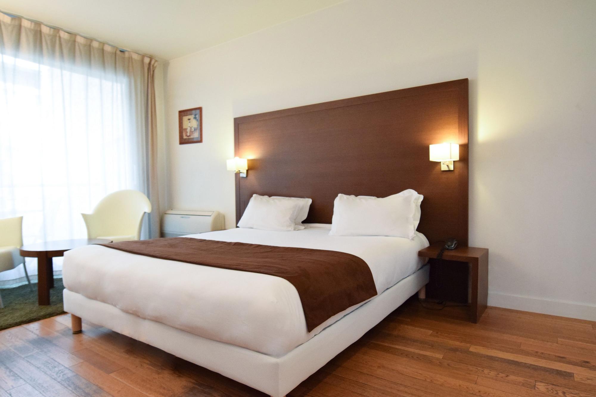 Varios Residhotel Impérial Rennequin