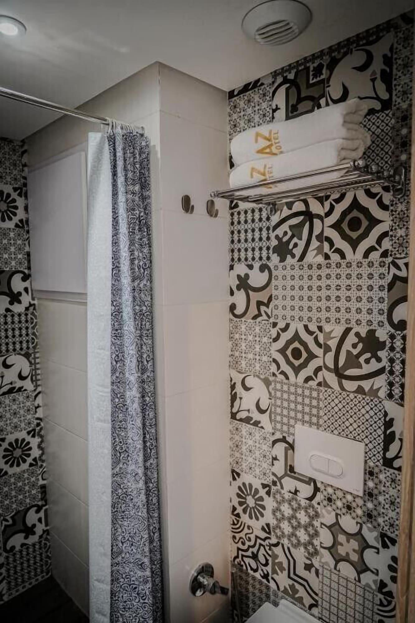 Equipamiento de Habitación AZ Hotel Des Arts