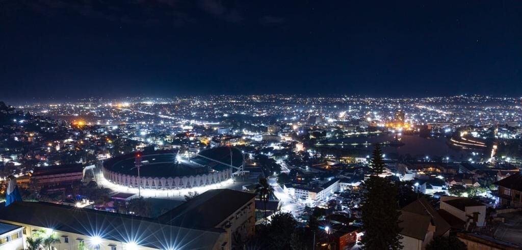 Varios Andriana Luxury