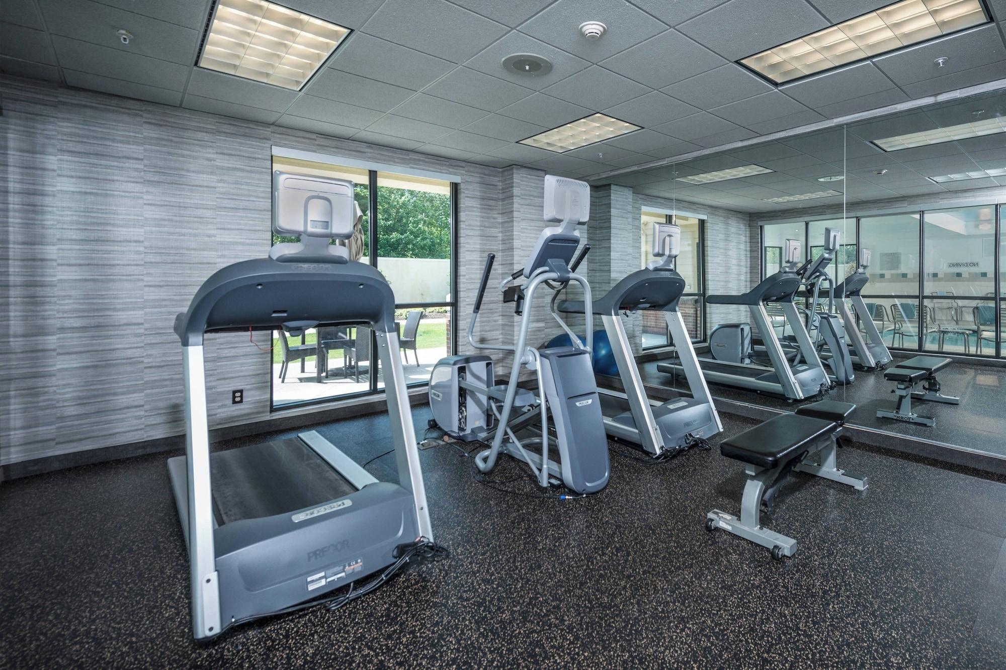 Gimnasio Courtyard by Marriott Bangor