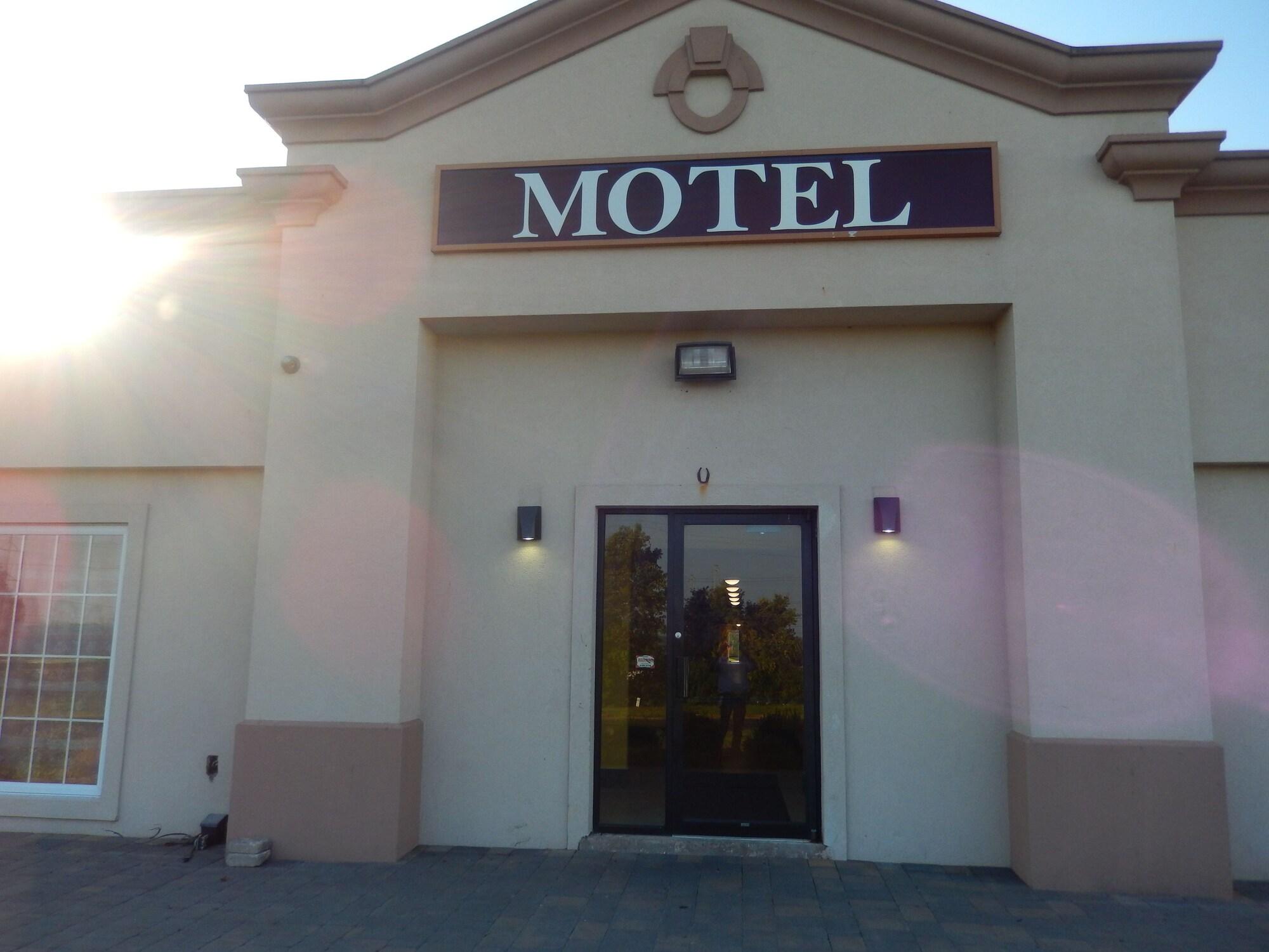 Vista Exterior Riverview Motel