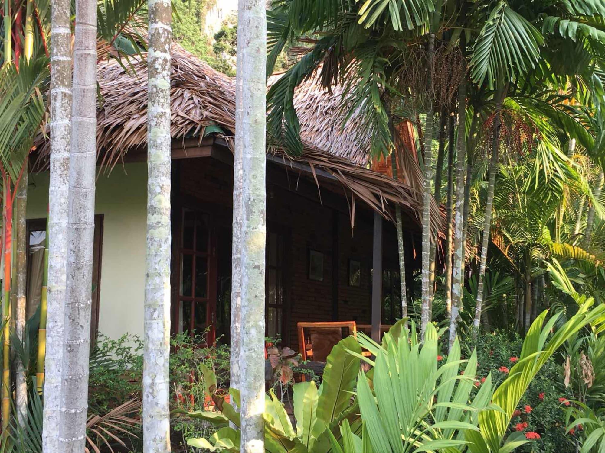 Vista Exterior Vipa Tropical Resort