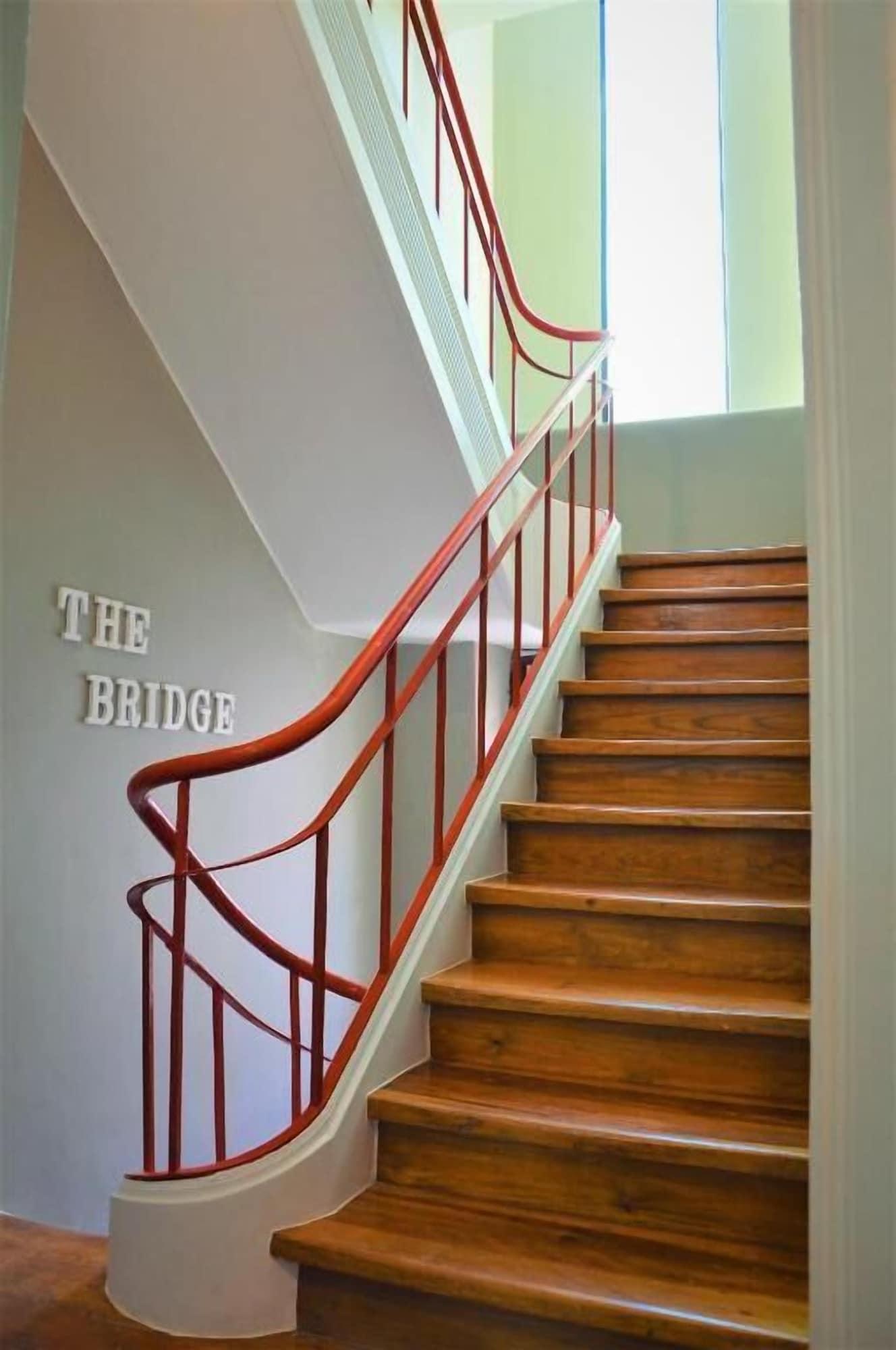 Vista Lobby The Bridge